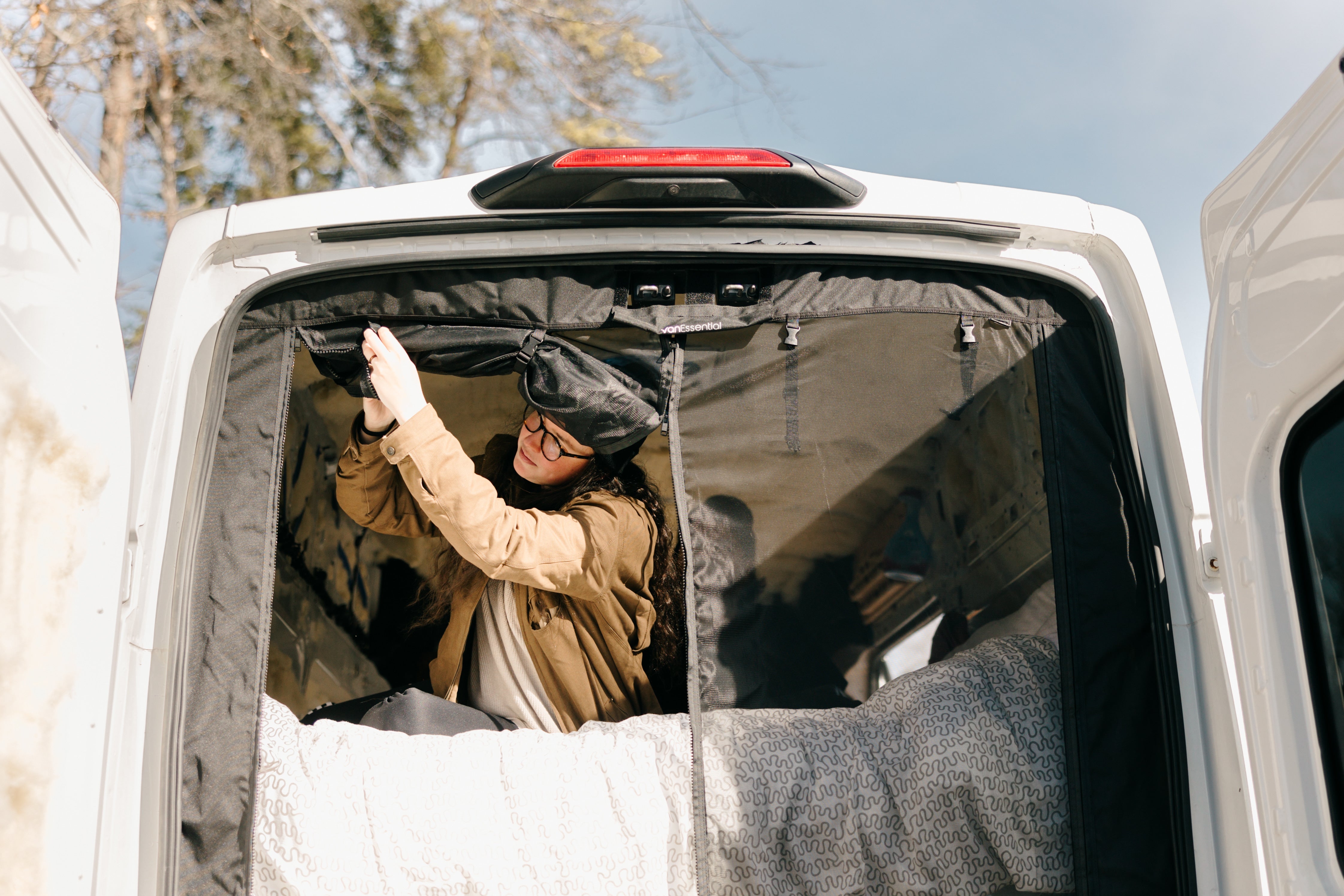 VanEssential Ford Transit Bug Screen - Rear Door - Rear-Door Airflow