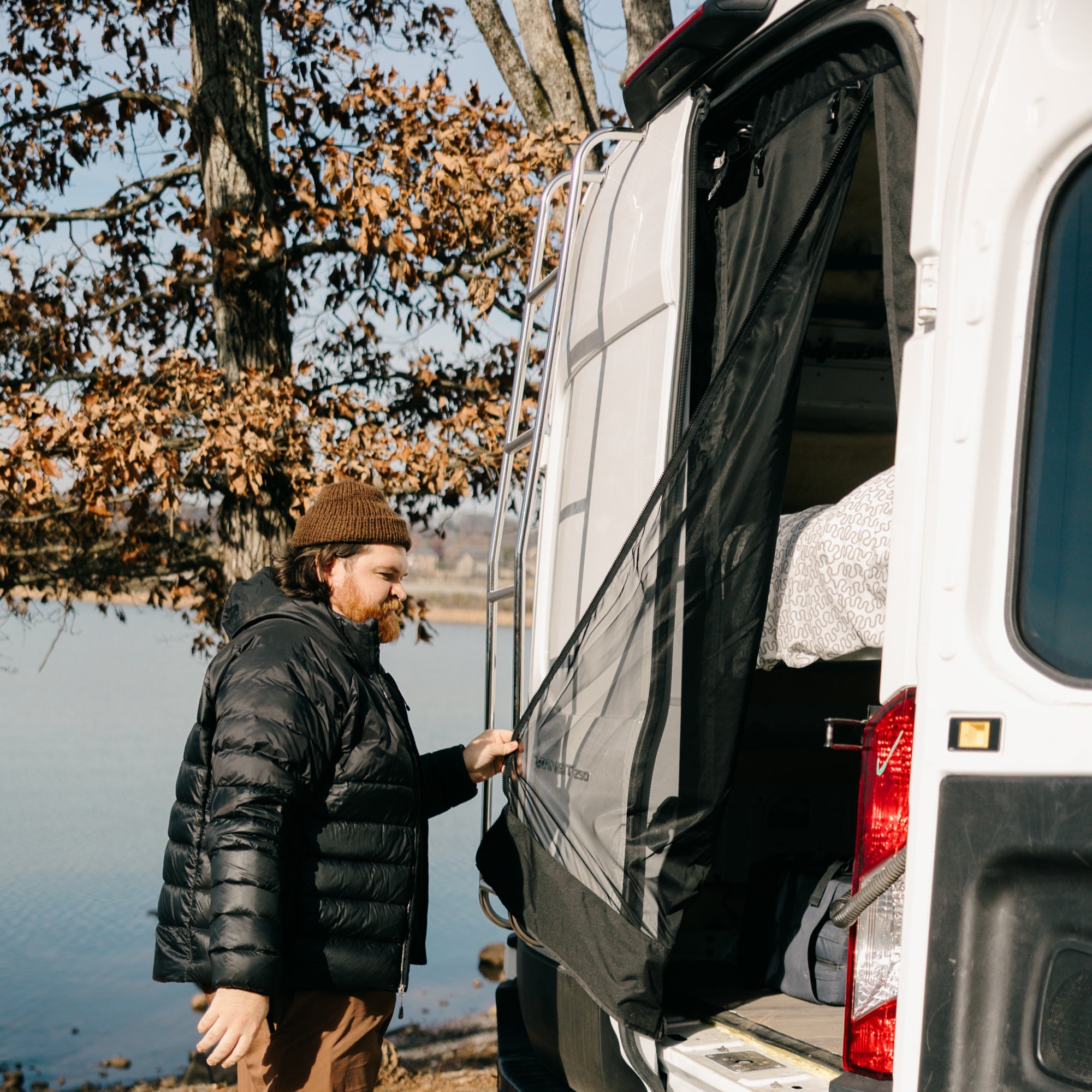 VanEssential Ford Transit Bug Screen - Rear Door - Rear-Door Airflow