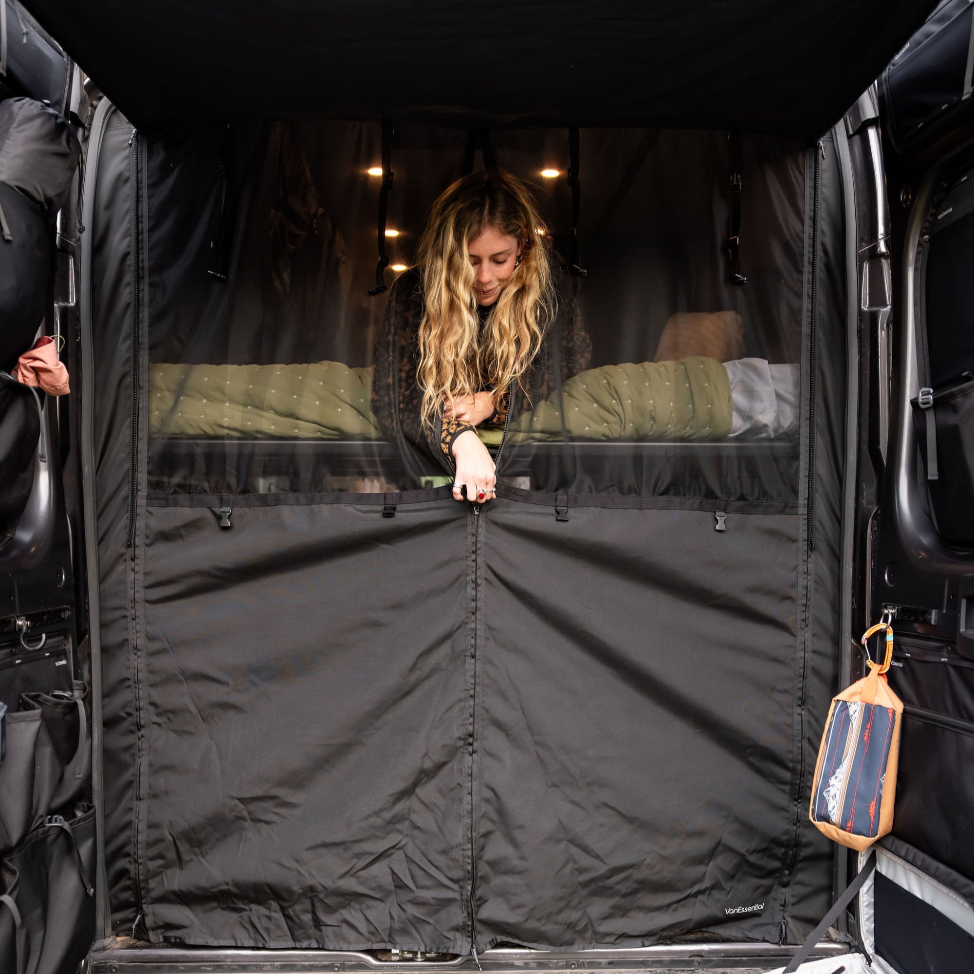 VanEssential Ram Promaster Bug Screen - Rear Door - Rear-Door Airflow