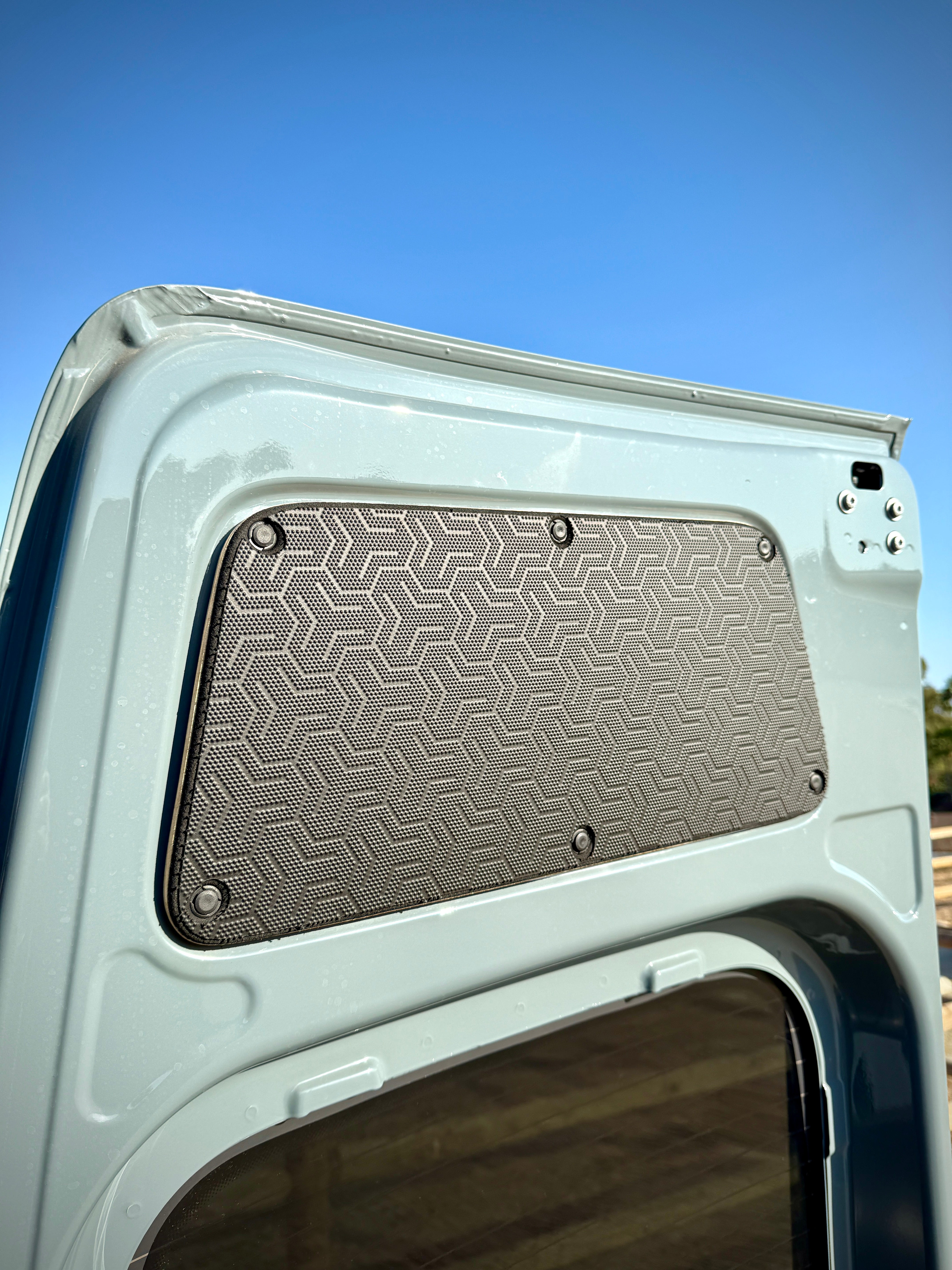 SANDY VANS SPRINTER SLIDER DOOR PANEL (TETRAPOD DESIGN) - 2007+