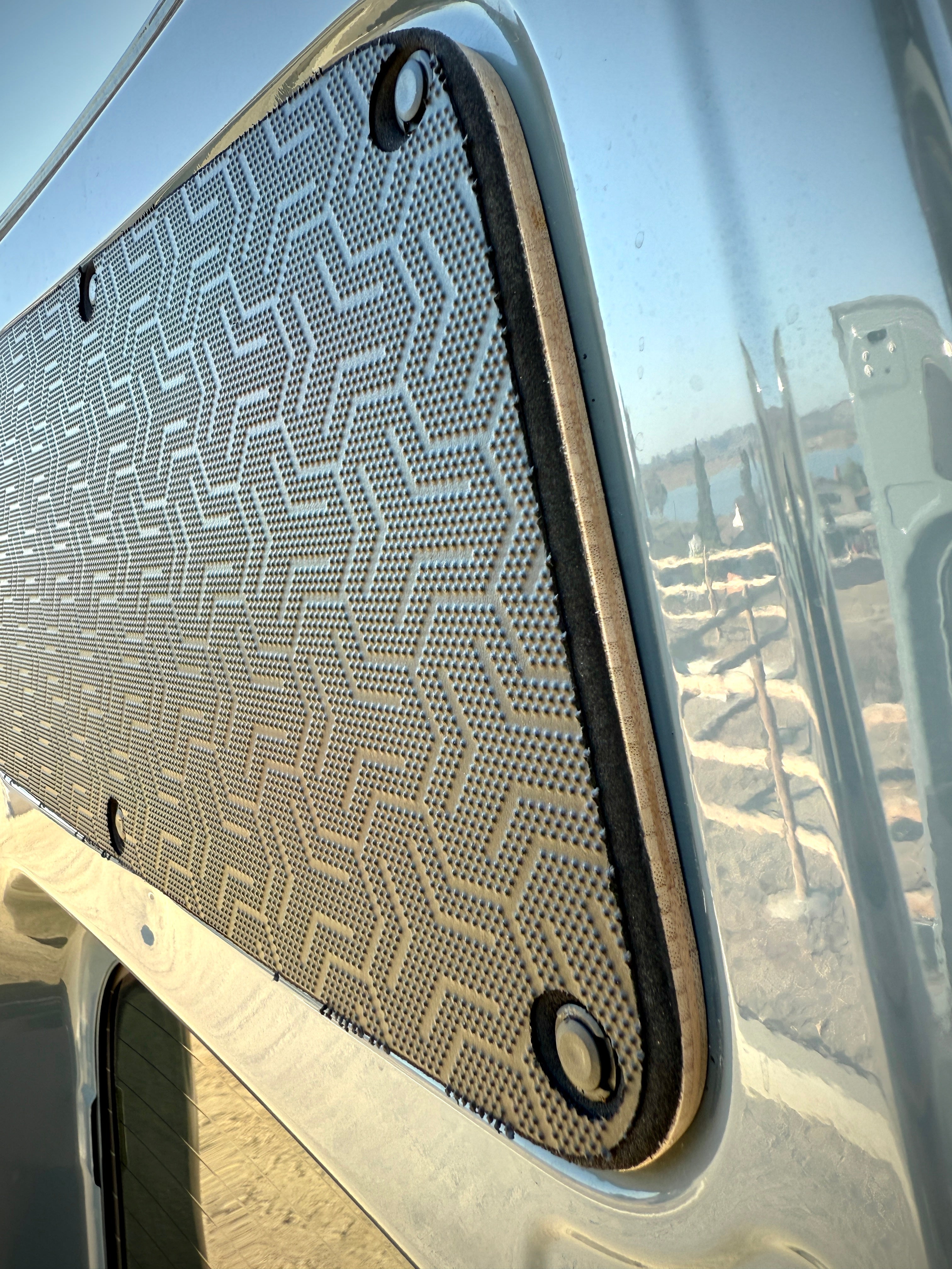 SANDY VANS SPRINTER SLIDER DOOR PANEL (TETRAPOD DESIGN) - 2007+
