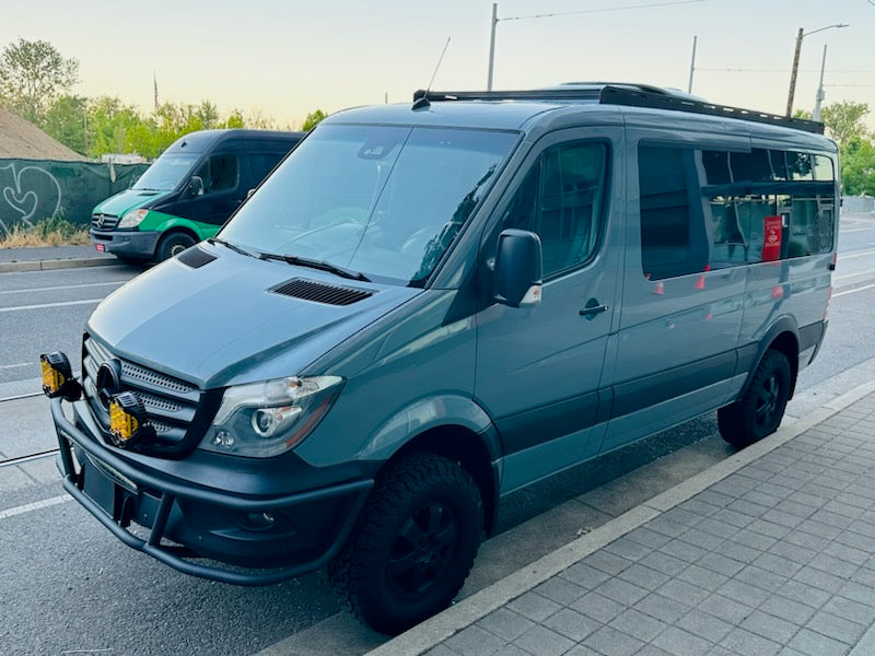 WHITE TOP ADVENTURES® SPRINTER 144" LOW ROOF STEALTH ROOF RACK SYSTEM