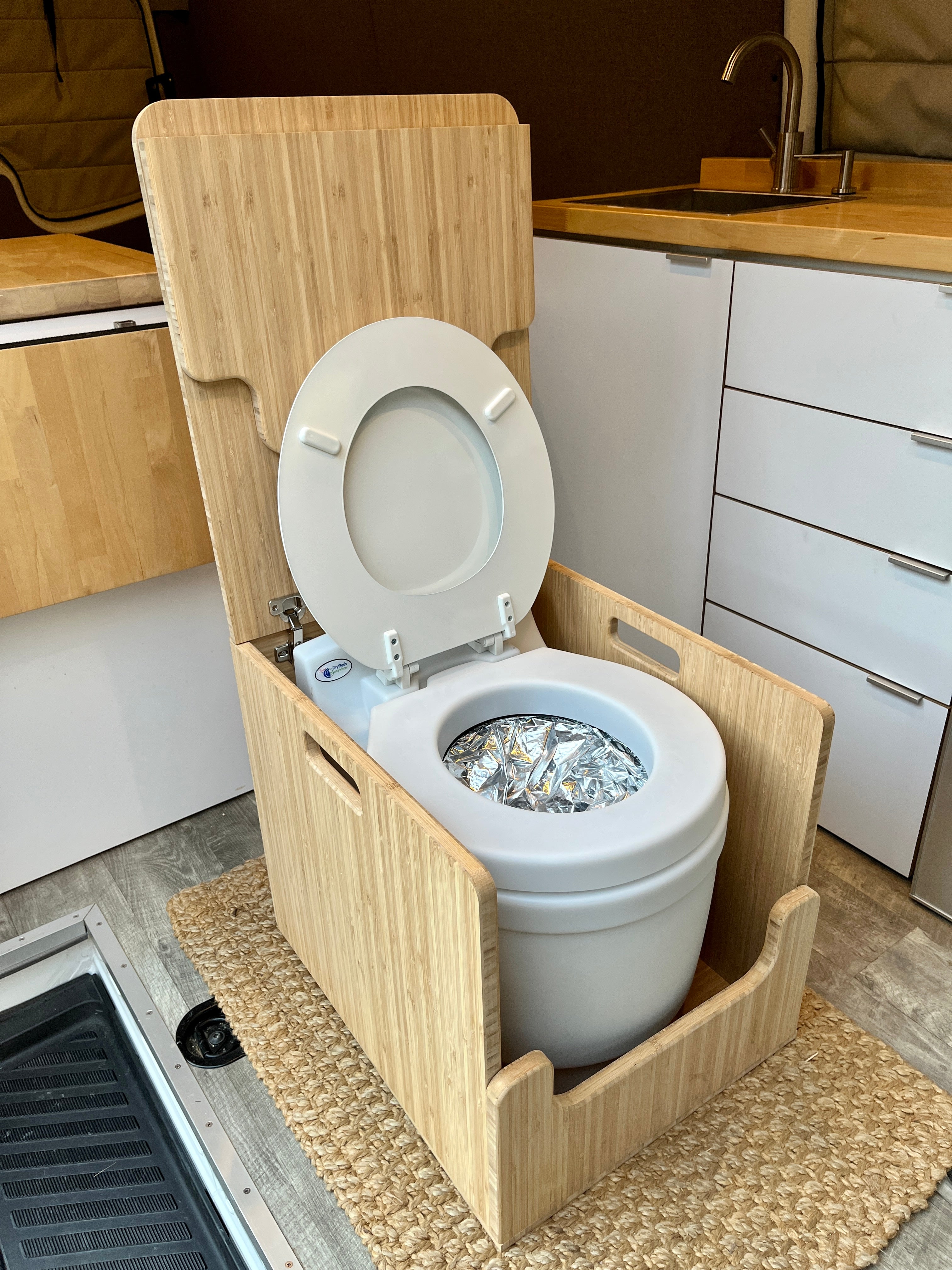Weekender Outdoors Amber Bamboo Lift-Top Toilet Cabinet (Laveo Dry Flush Compatible)