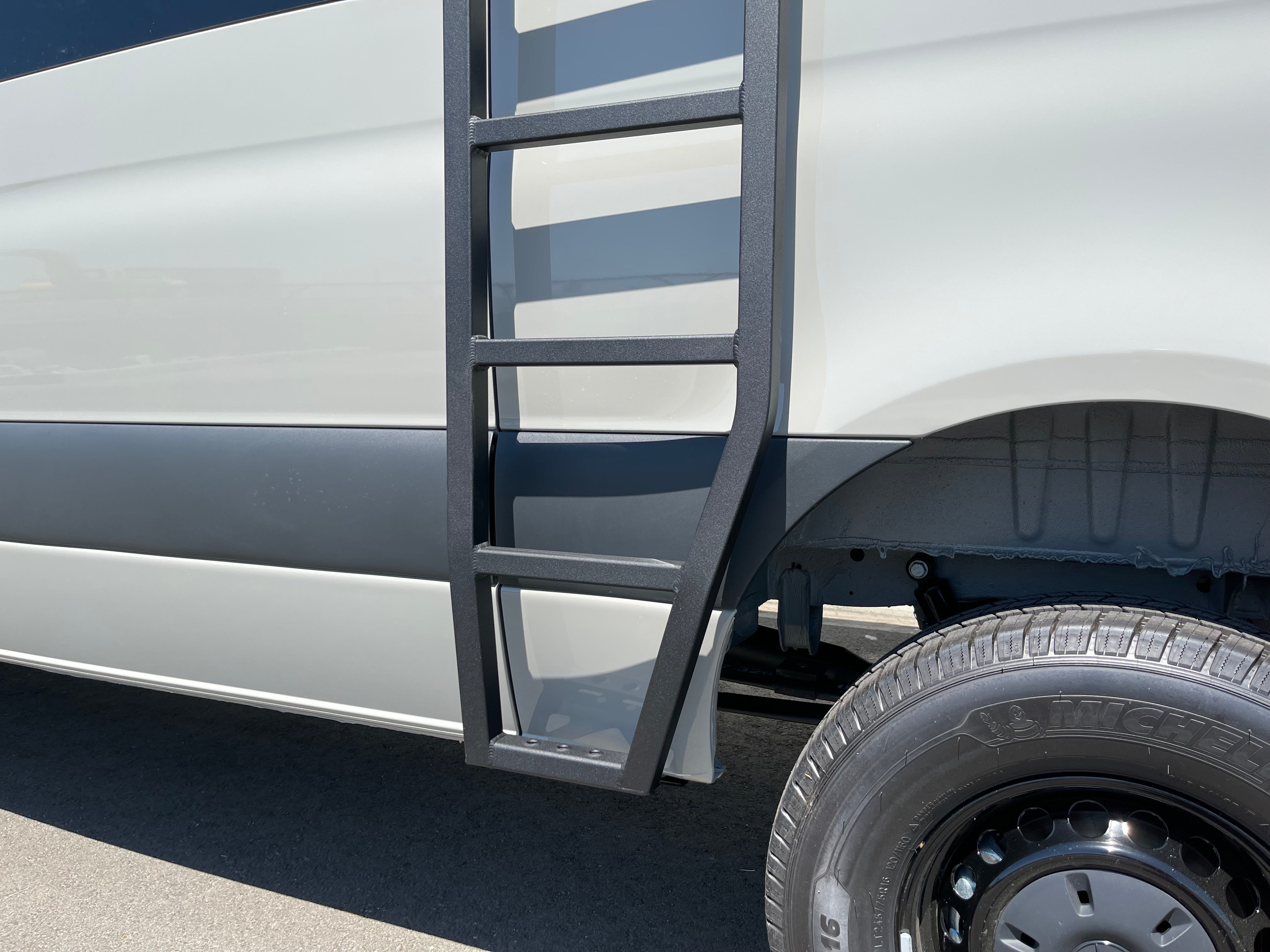 RB COMPONENTS SPRINTER CONTOURED SIDE LADDER
