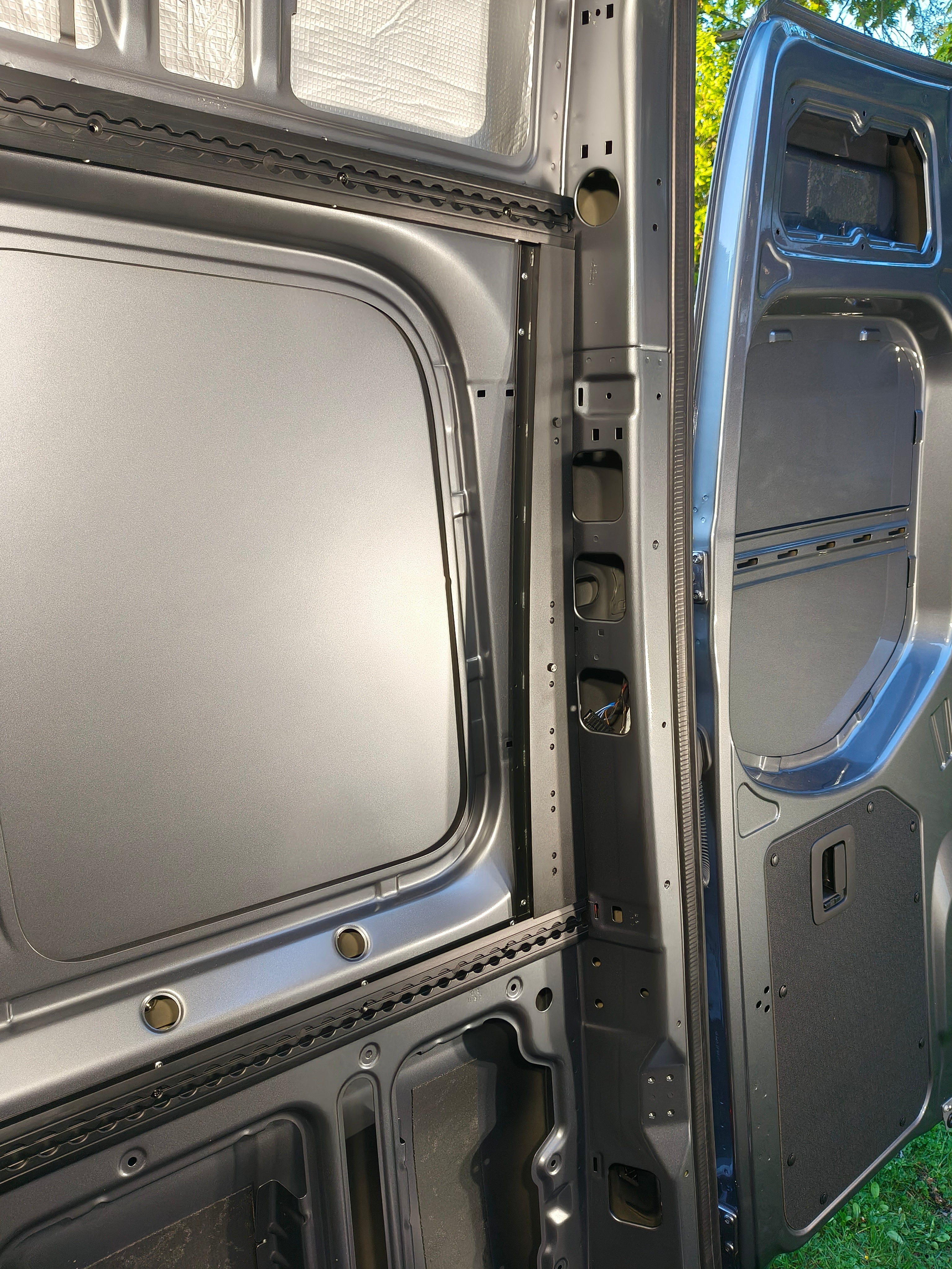 Tec Vanlife 2019+ Sprinter Wall Plate L-Track Kit - Structural Mounting
