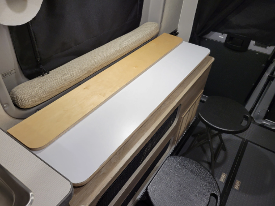 2020 - 2024 Winnebago SOLIS Table Lift-Up Class B RV Murphy Bed