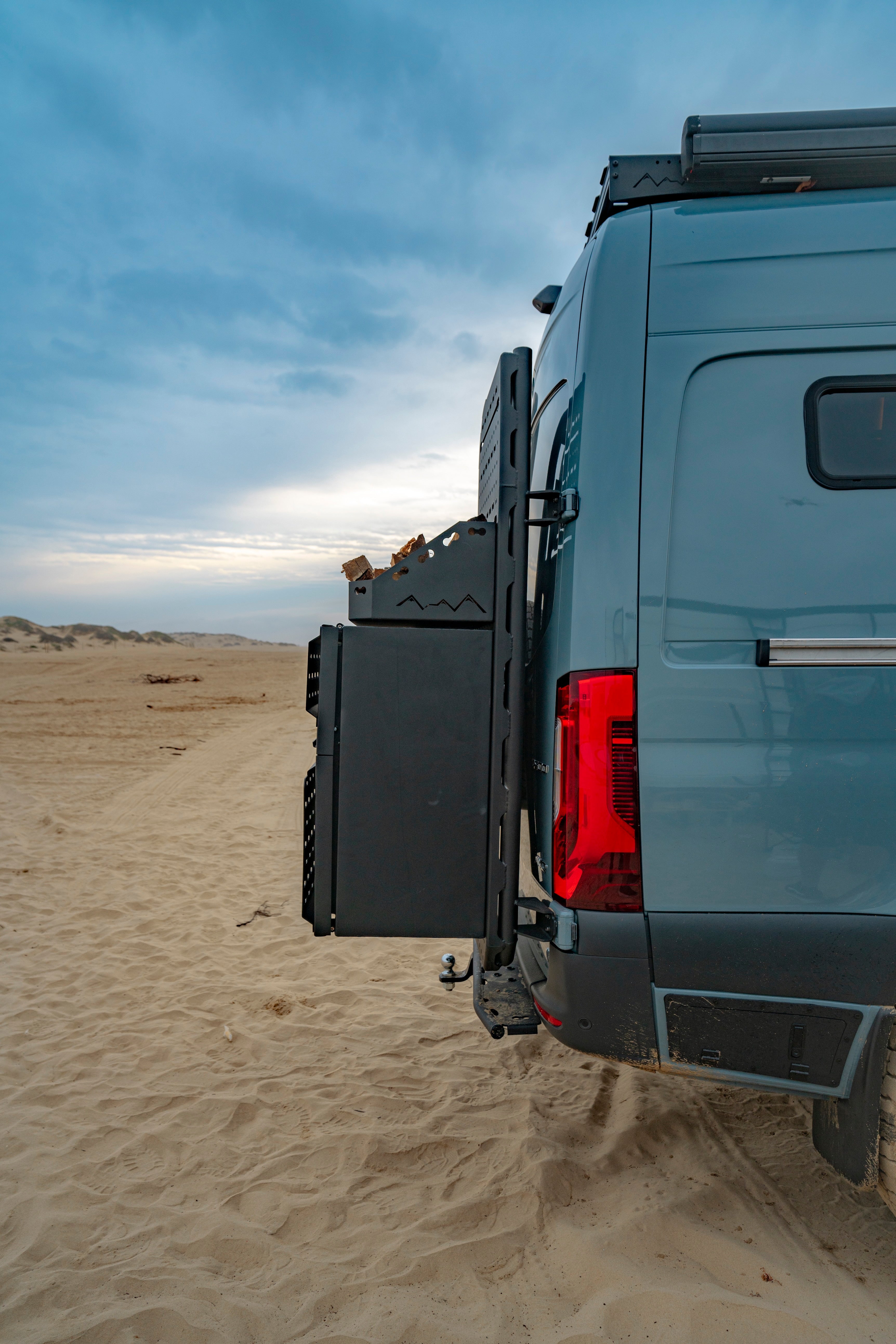 WHITE TOP ADVENTURES UNIVERSAL VAN REAR DOOR STORAGE BASKET