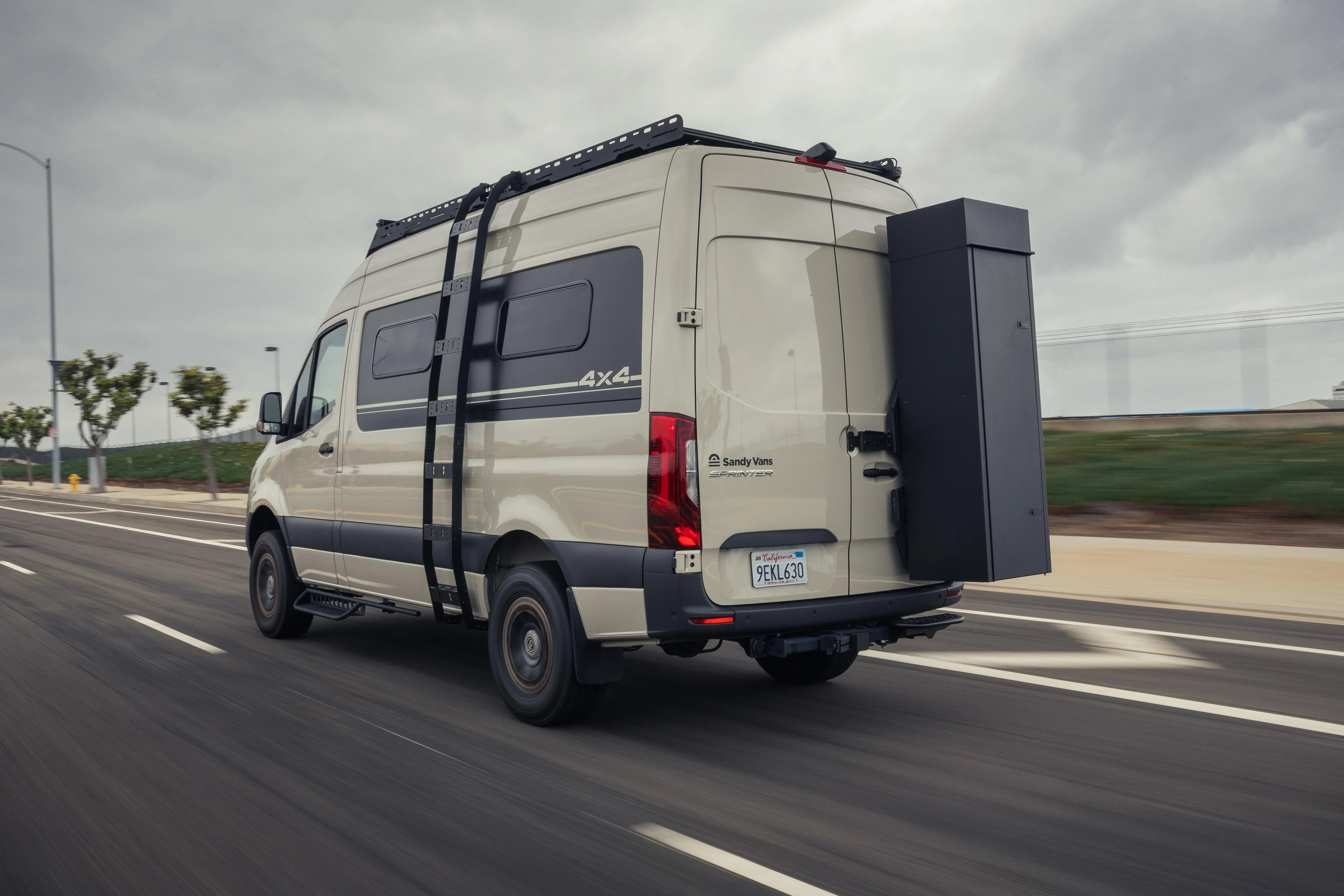 SANDY VANS SPRINTER HIGH ROOF MODULAR SIDE LADDER