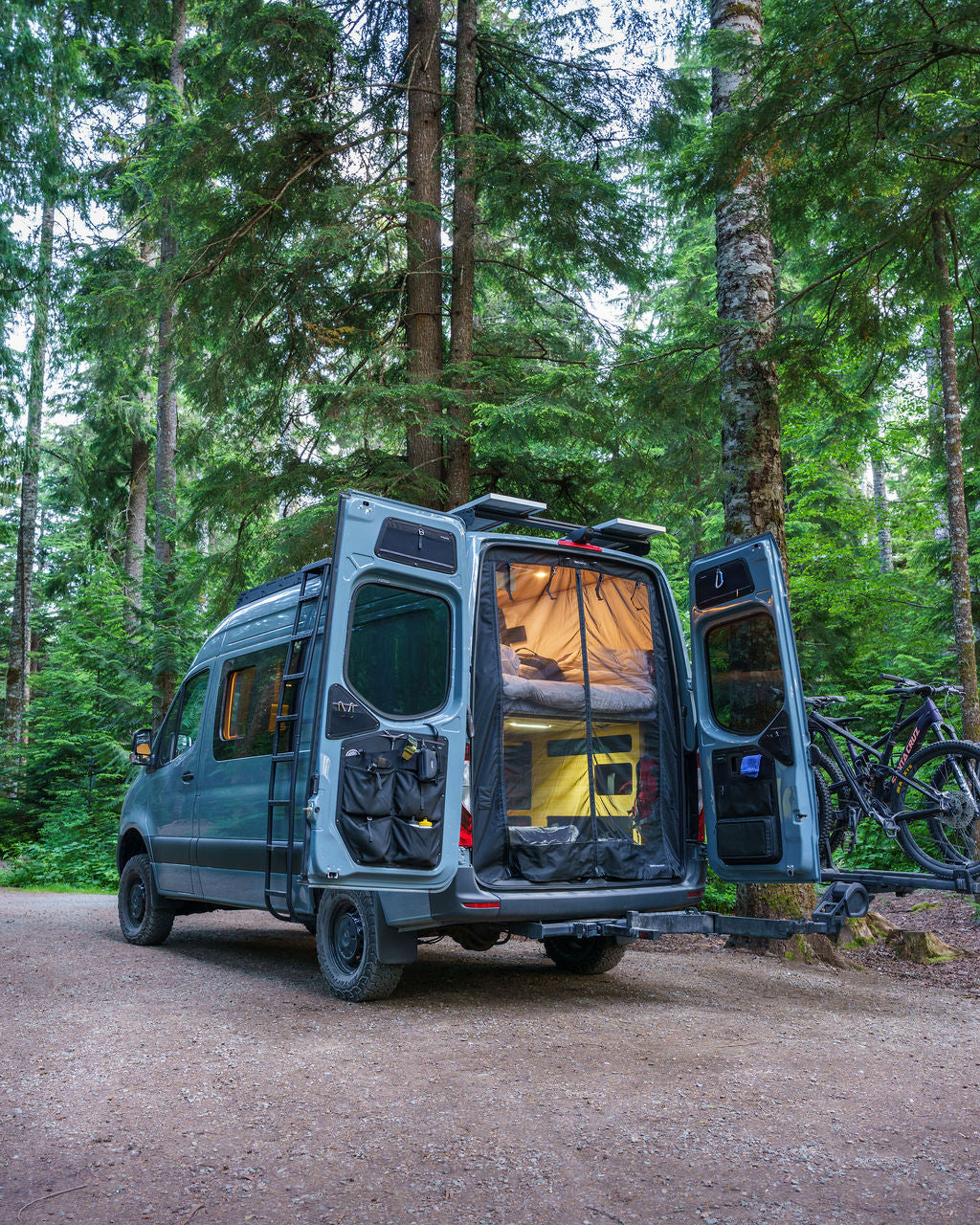 VanEssential Mercedes Sprinter Bug Screen - Rear Door - Rear-Door Airflow