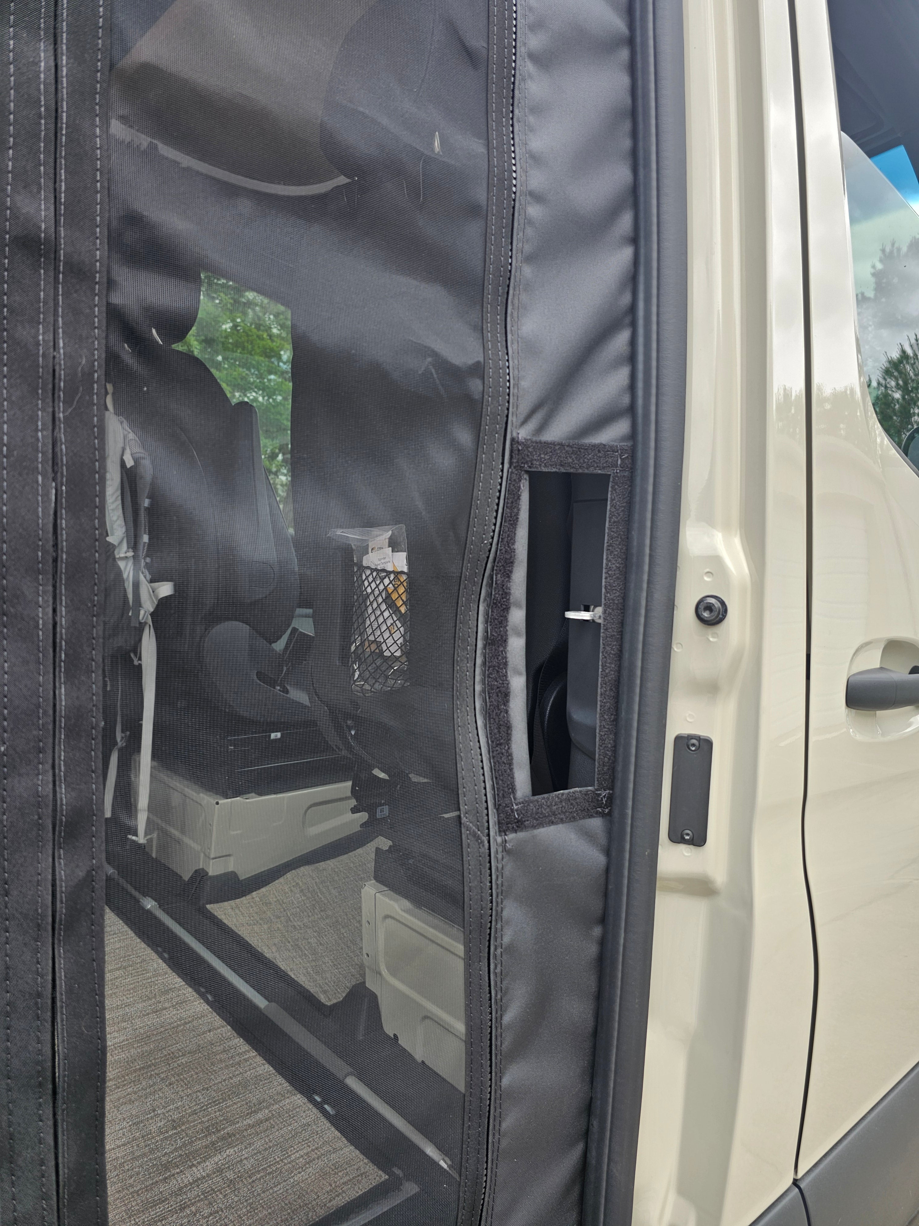 The Bug Wall Sprinter 2025+ Sliding Screen - New-Latch Fit