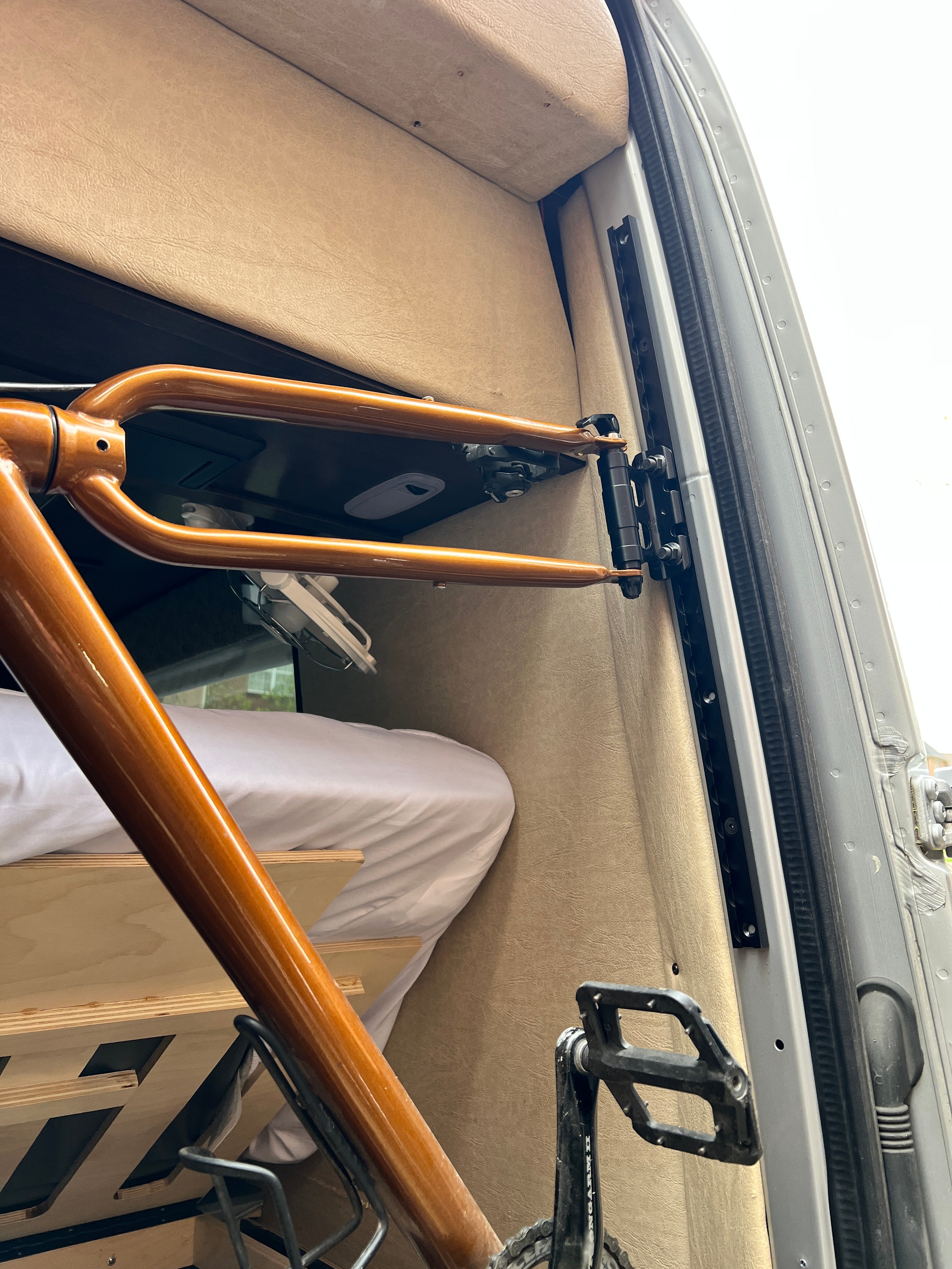 VanEssential Rectangle Venture L-Track (2 Pack) - Modular Gear Rail