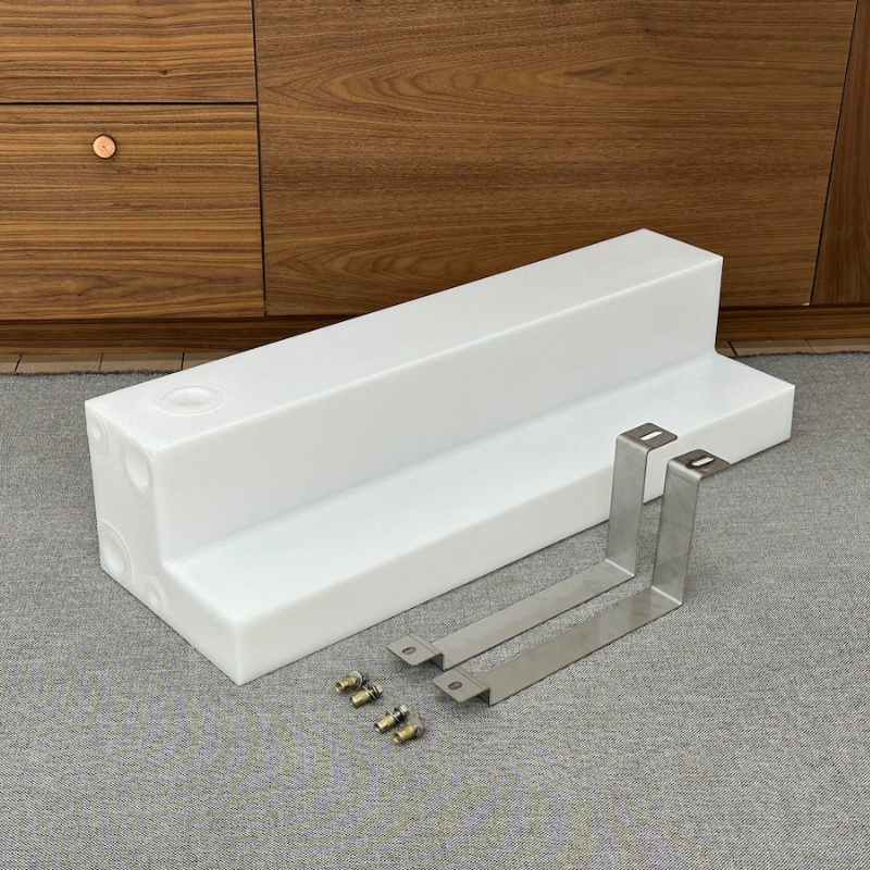 NORTHWEST CONVERSIONS SPRINTER 11-GALLON UNDERCARRIAGE WATER TANK (SLIDER STEP AREA) - 2007+