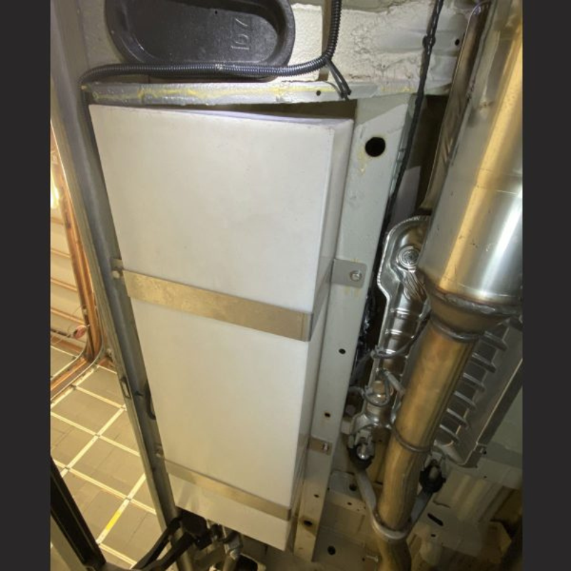 NORTHWEST CONVERSIONS SPRINTER 11-GALLON UNDERCARRIAGE WATER TANK (SLIDER STEP AREA) - 2007+