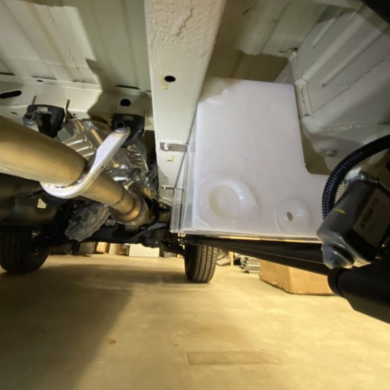 NORTHWEST CONVERSIONS SPRINTER 11-GALLON UNDERCARRIAGE WATER TANK (SLIDER STEP AREA) - 2007+