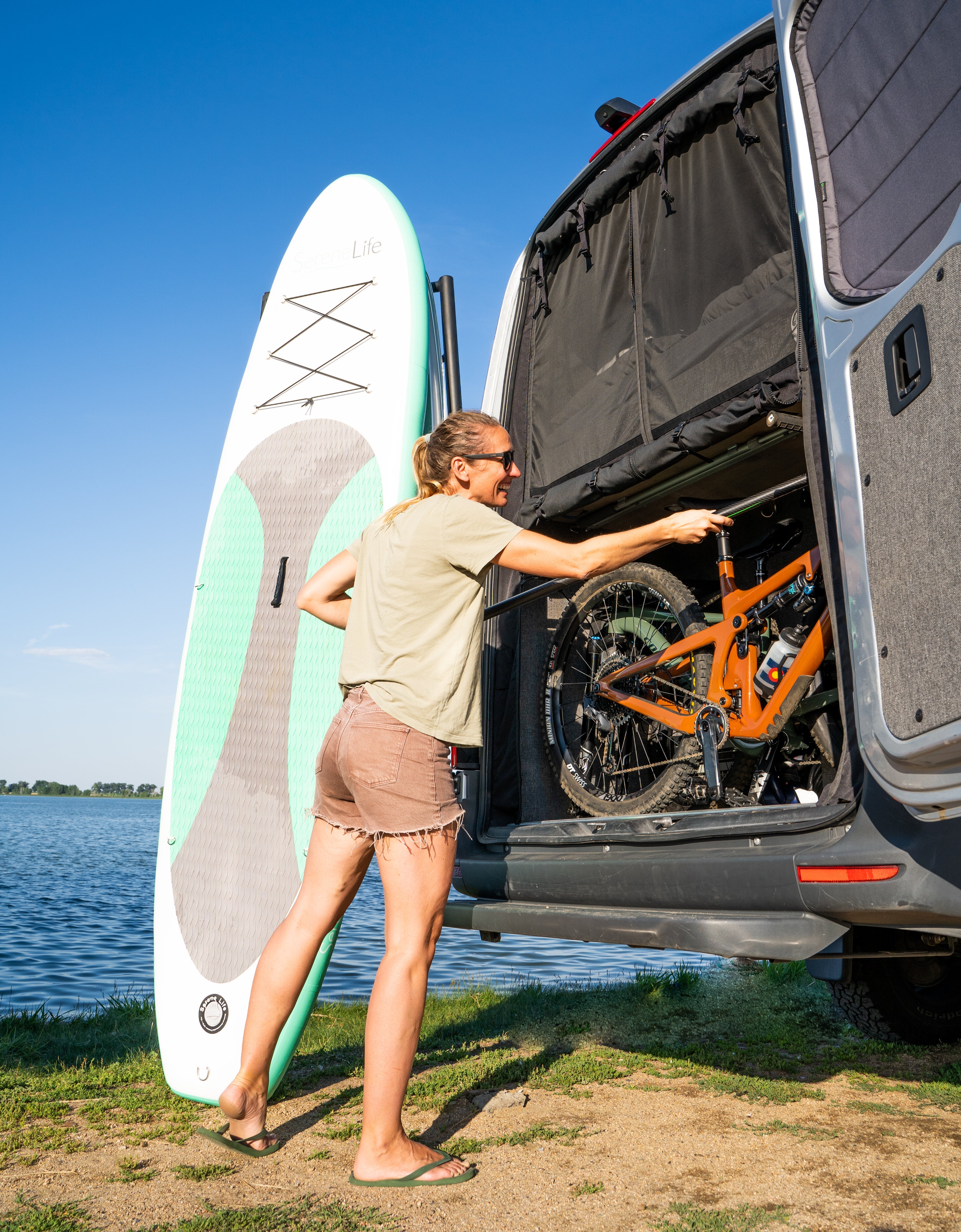 VanEssential Mercedes Sprinter Bug Screen - Rear Door - Rear-Door Airflow