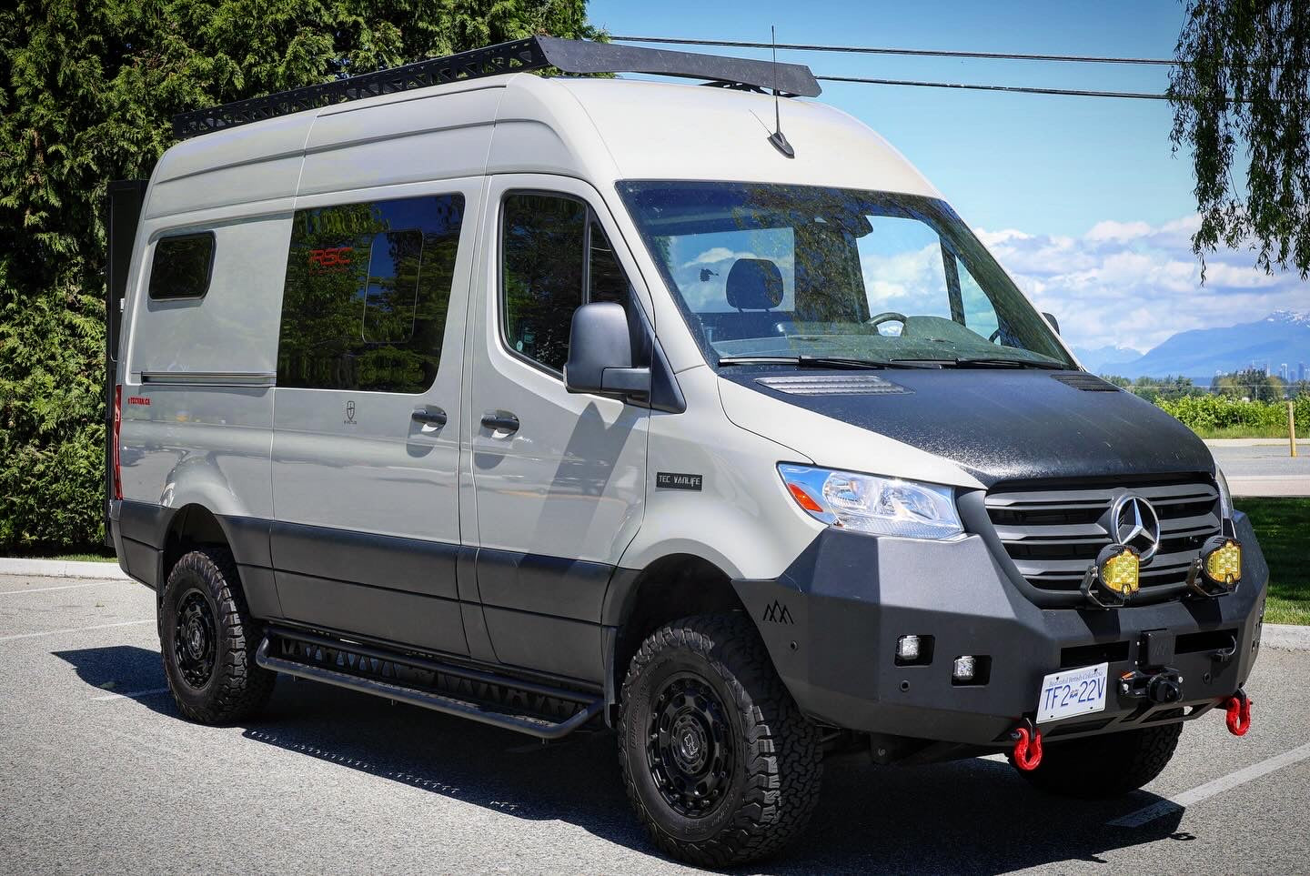 Tec Vanlife Sprinter Full-Length Running Boards - Continuous Step