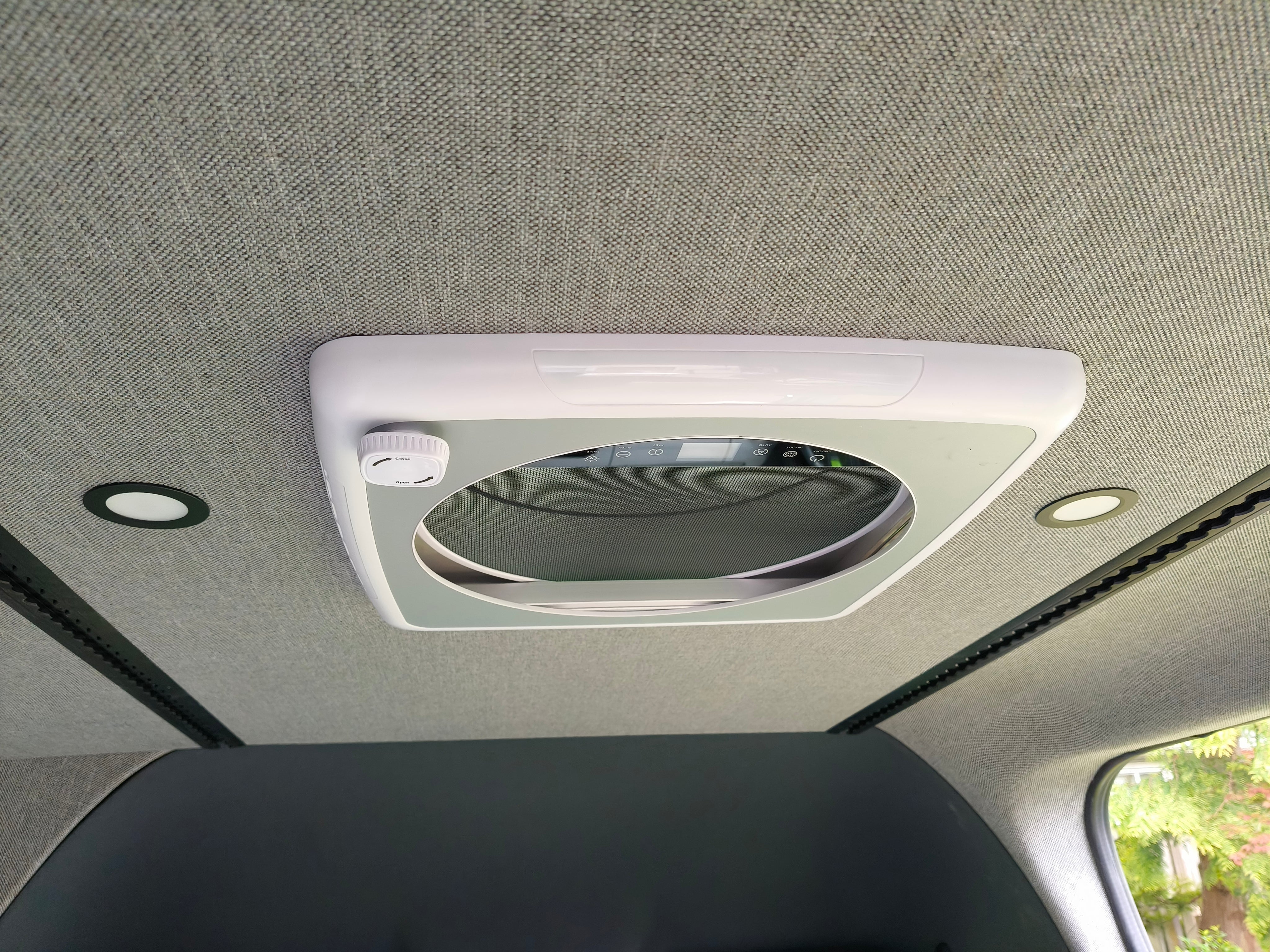 Tec Vanlife PLUS Brushless Roof Fan - Remote Climate Control