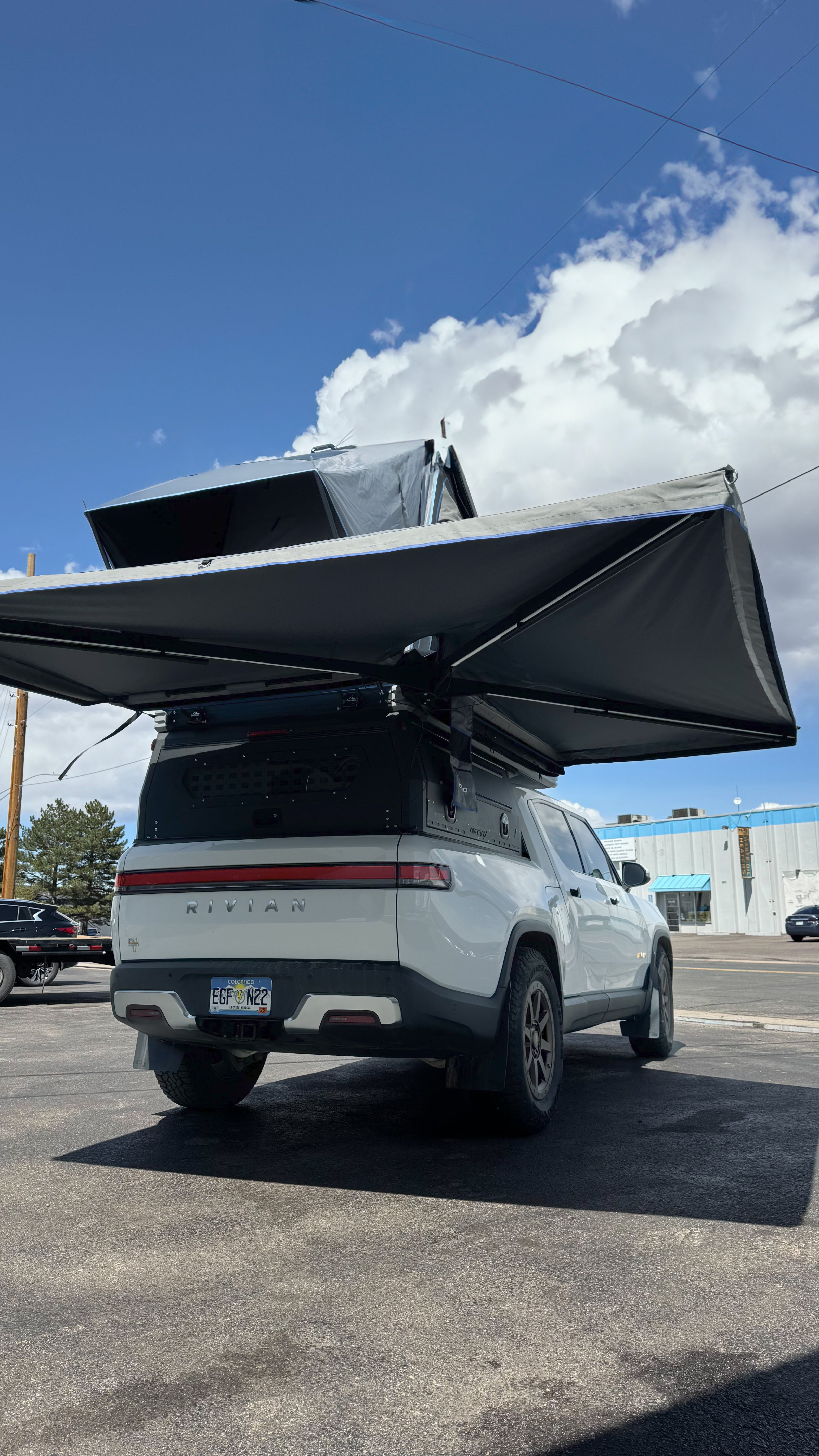 DIRTBOX FREE-STANDING 270-DEGREE AWNING