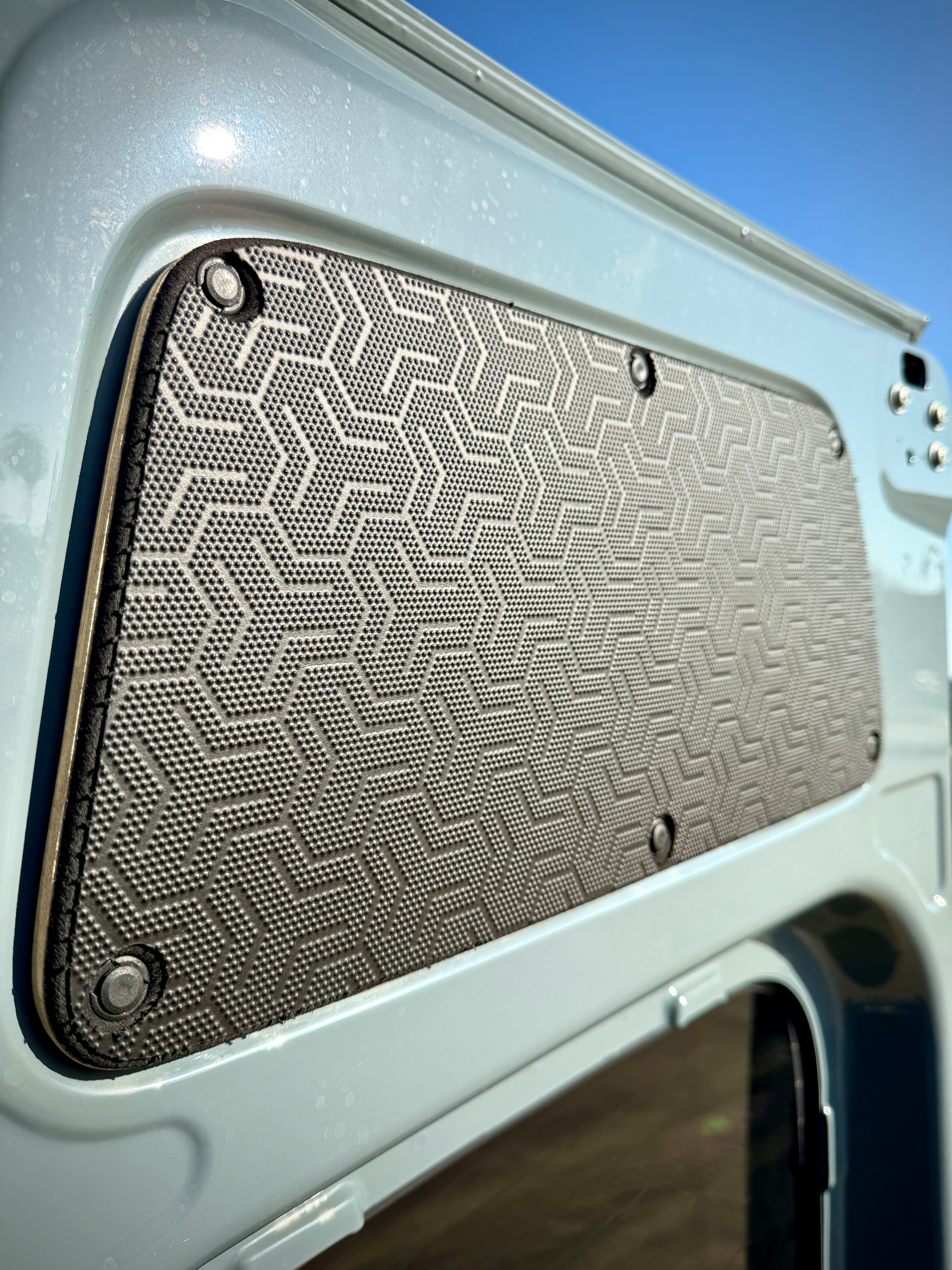 SANDY VANS SPRINTER SLIDER DOOR PANEL (TETRAPOD DESIGN) - 2007+