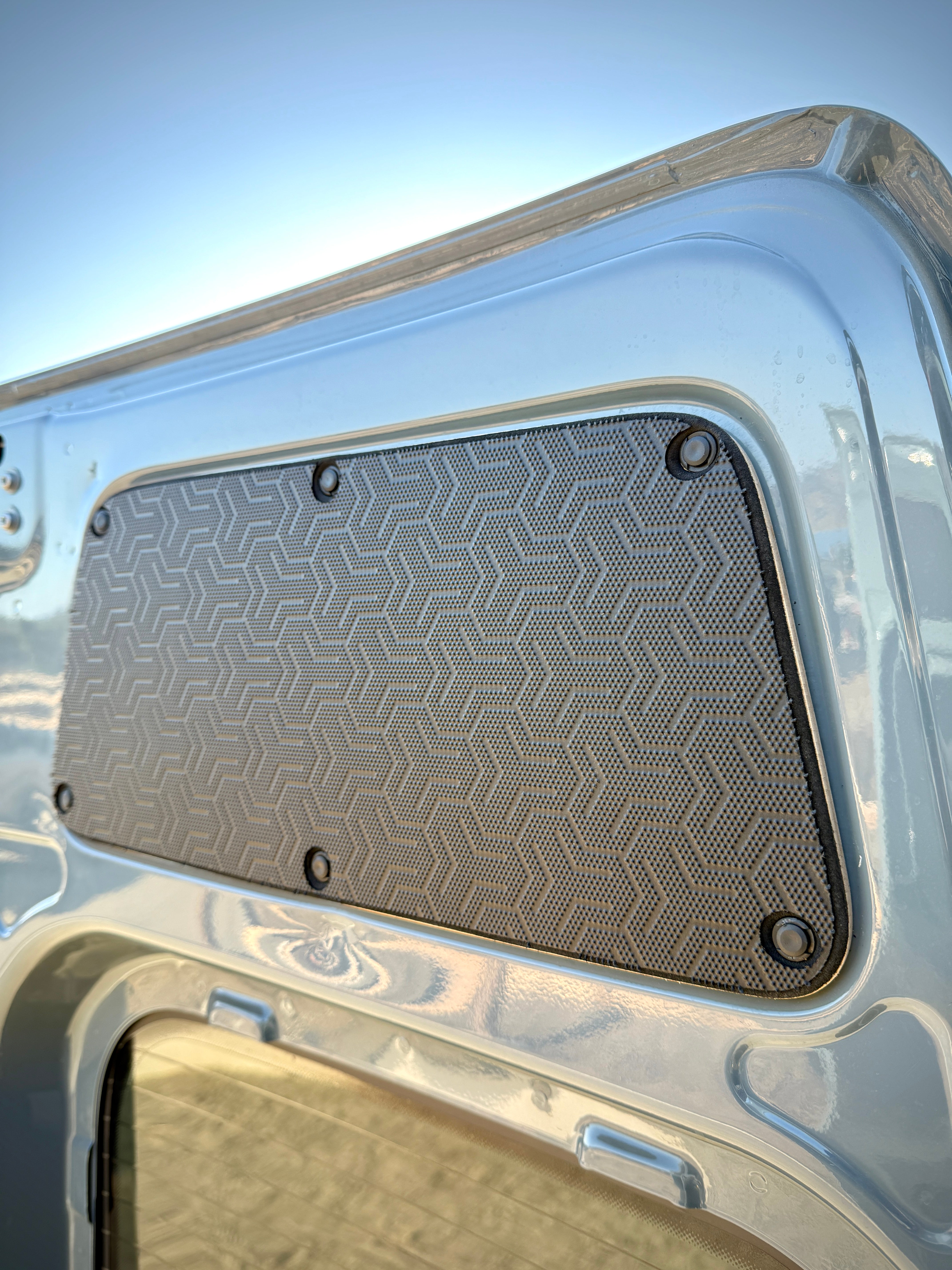 SANDY VANS SPRINTER SLIDER DOOR PANEL (TETRAPOD DESIGN) - 2007+