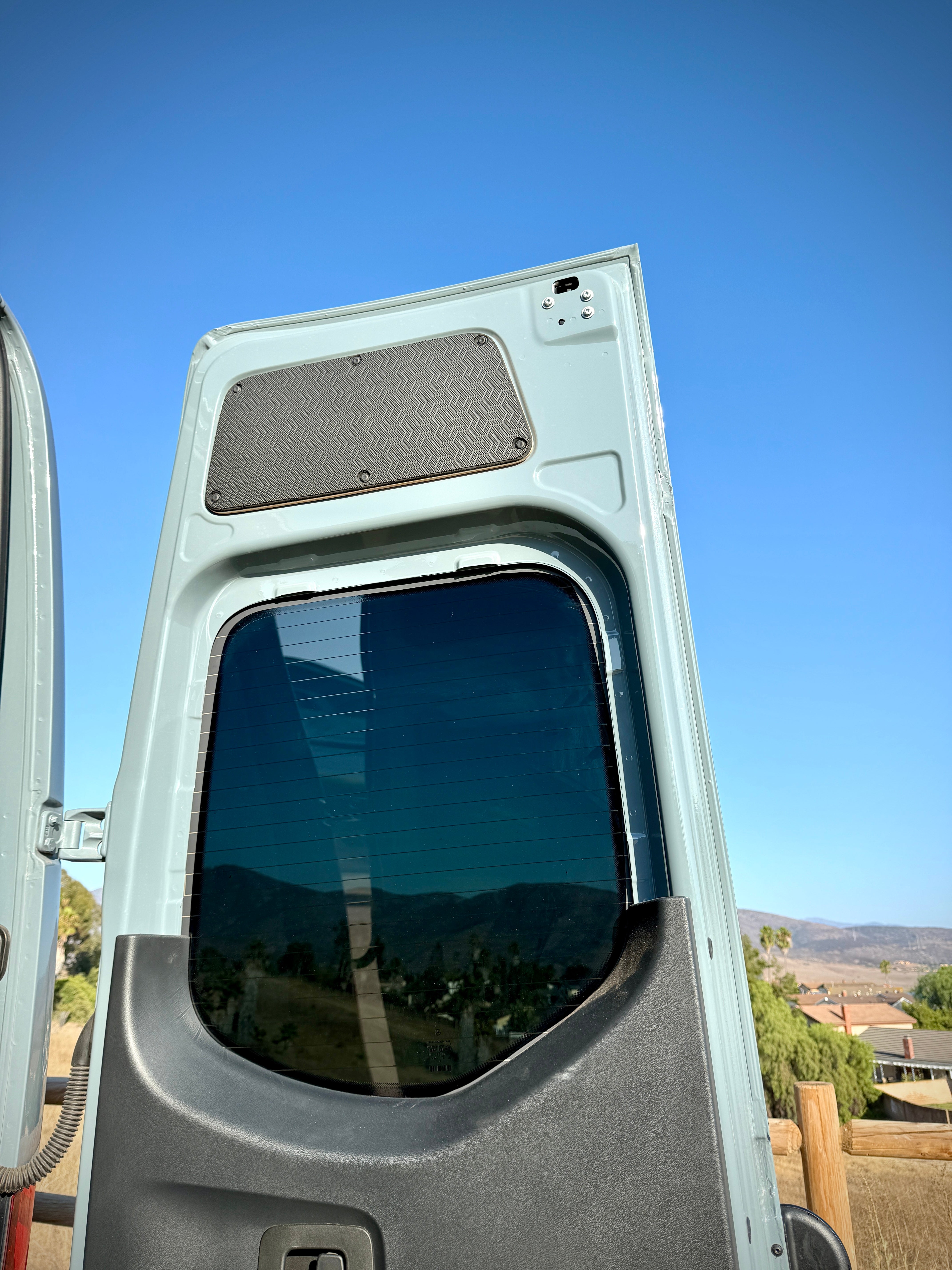 SANDY VANS SPRINTER SLIDER DOOR PANEL (TETRAPOD DESIGN) - 2007+