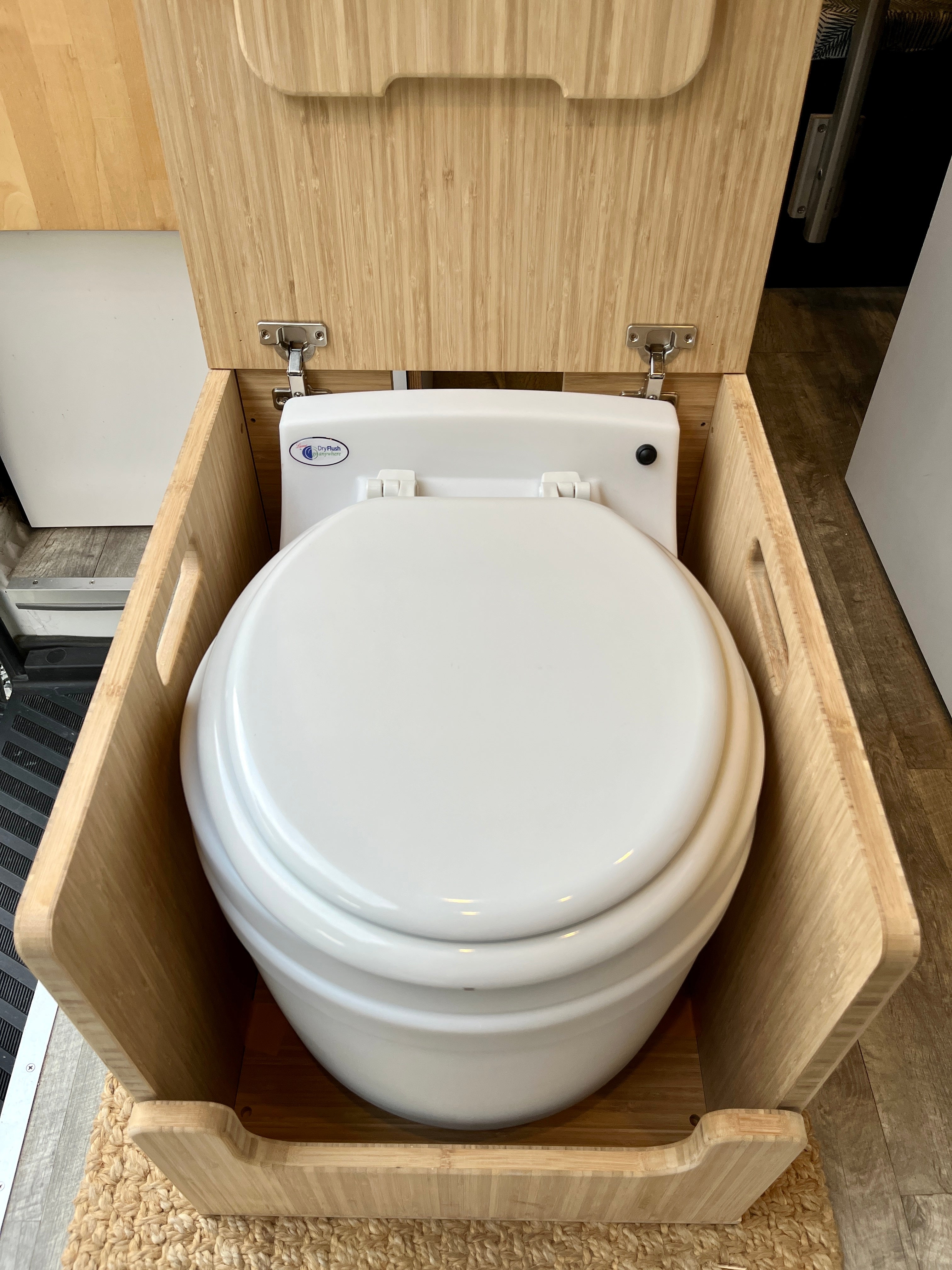 Weekender Outdoors Amber Bamboo Lift-Top Toilet Cabinet (Laveo Dry Flush Compatible)