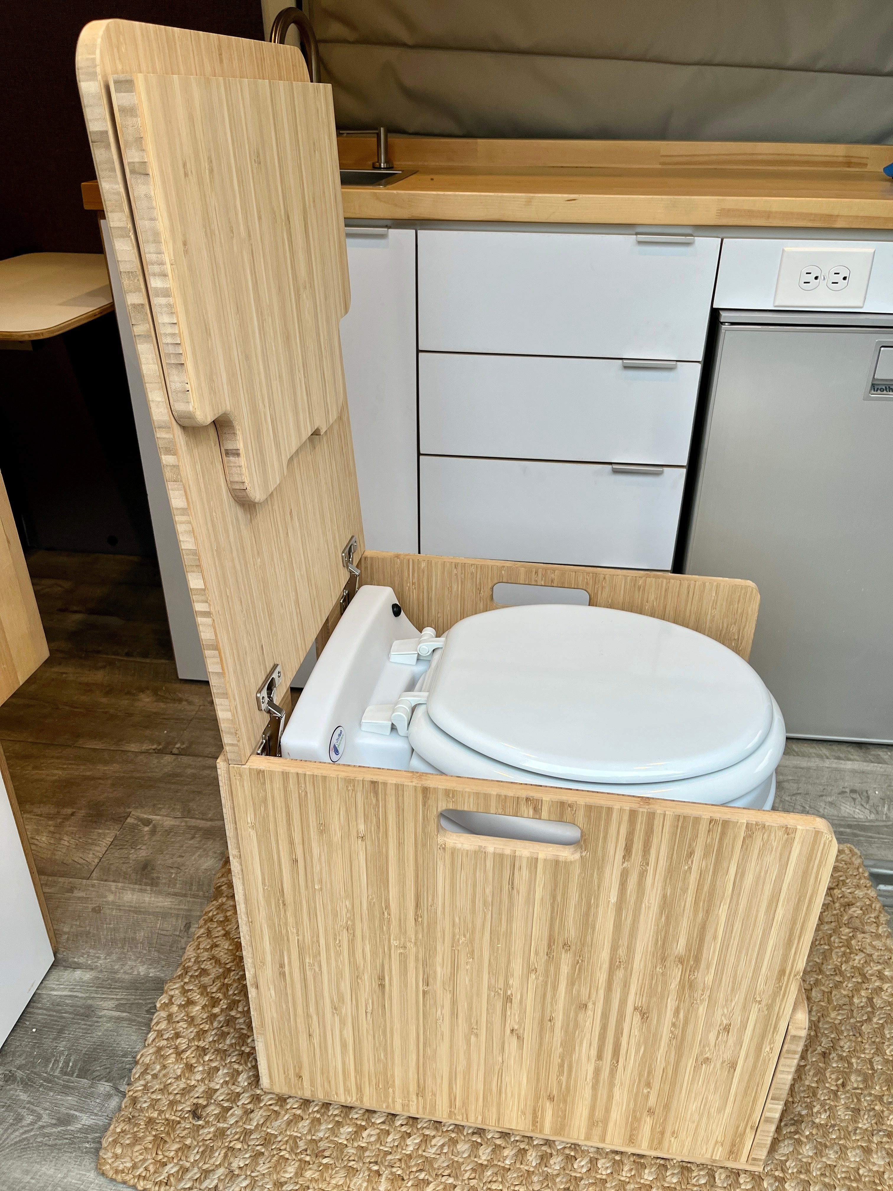 Weekender Outdoors Amber Bamboo Lift-Top Toilet Cabinet (Laveo Dry Flush Compatible)