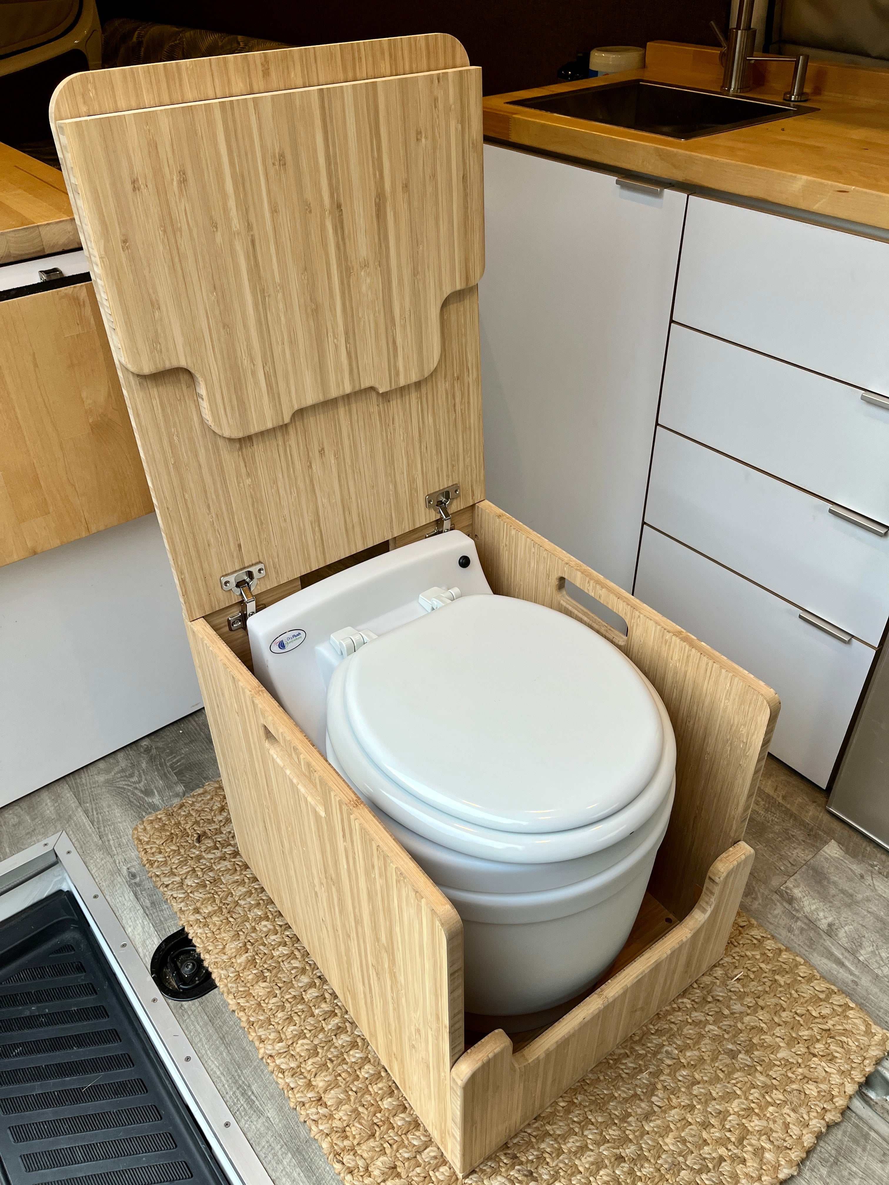 Weekender Outdoors Amber Bamboo Lift-Top Toilet Cabinet (Laveo Dry Flush Compatible)