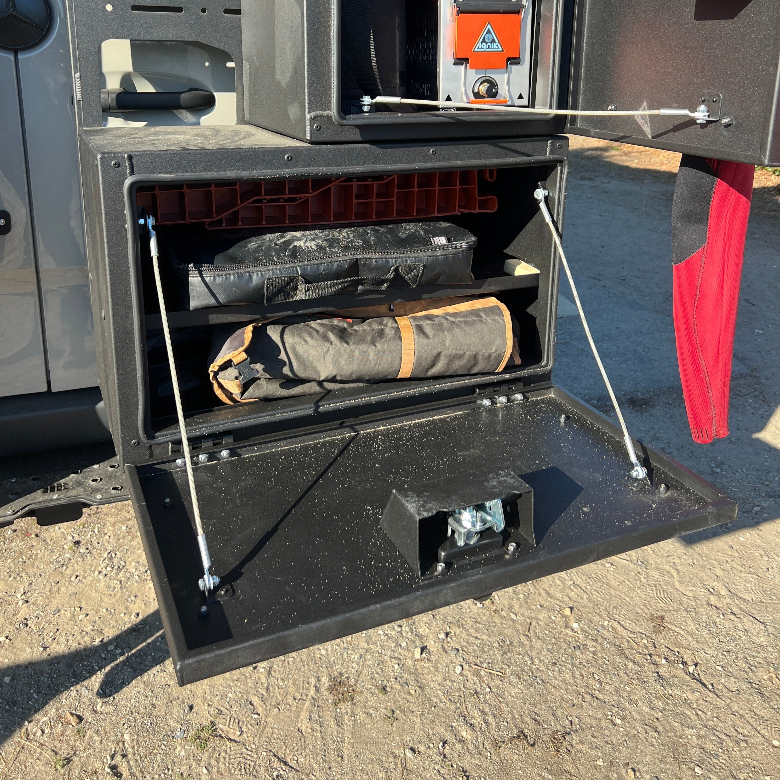 RB Components Small Horizontal Rear Door Box - 4.53 Cu Ft