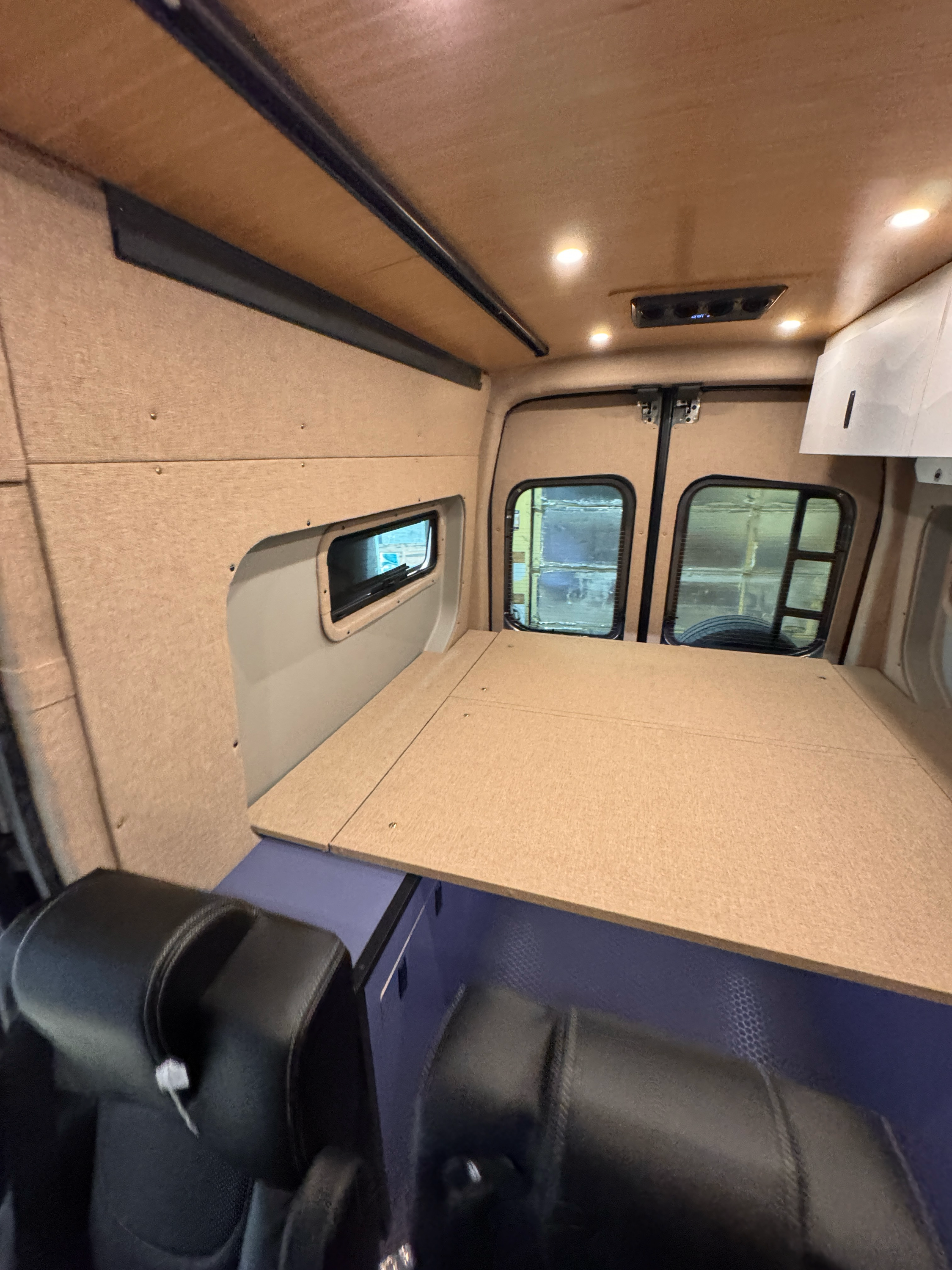 UNAKA GEAR CO. FORD TRANSIT INNIE SLEEPER CAPSULE POCKET (PASSENGER-SIDE)