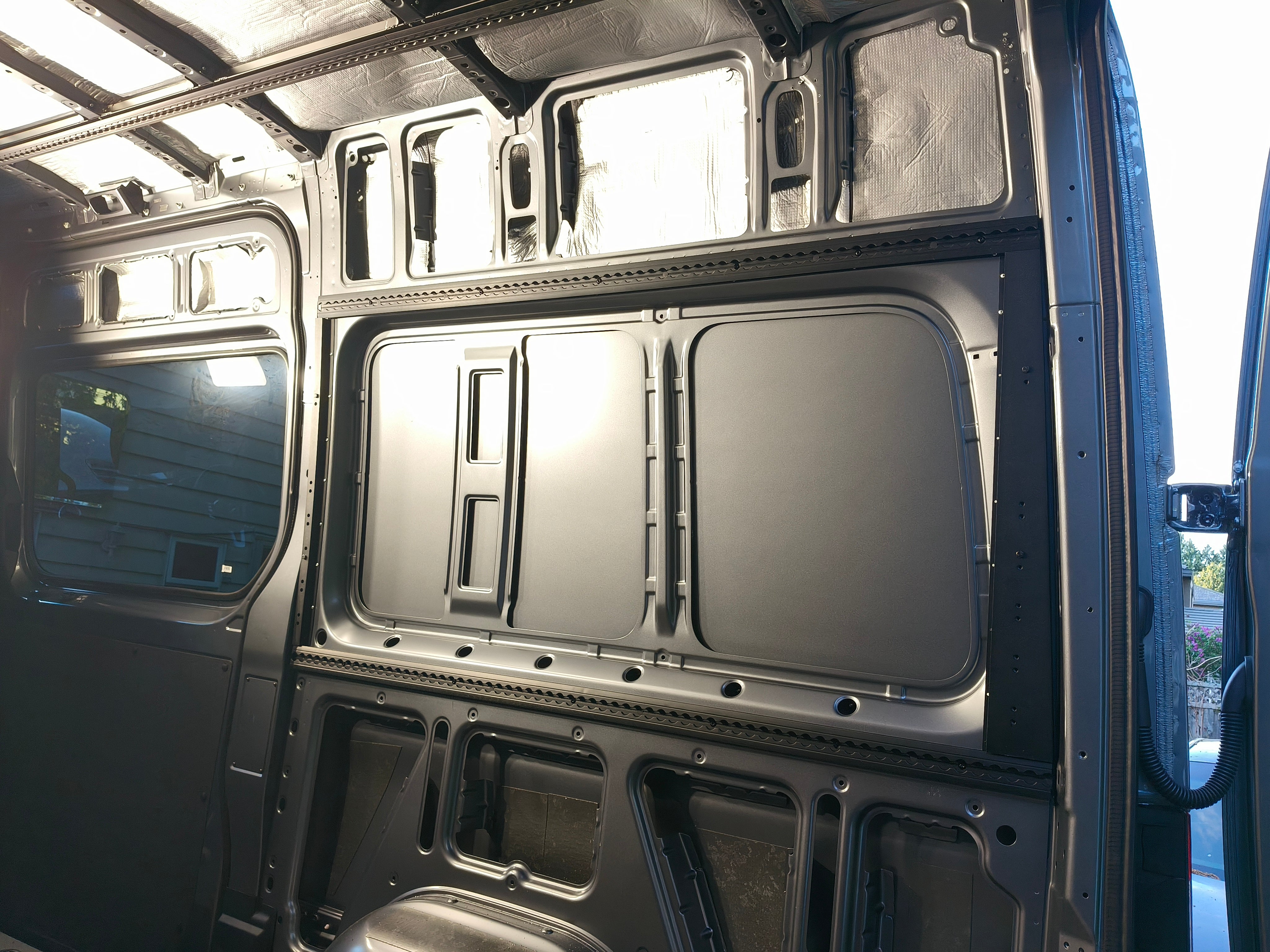 Tec Vanlife 2019+ Sprinter Wall Plate L-Track Kit - Structural Mounting