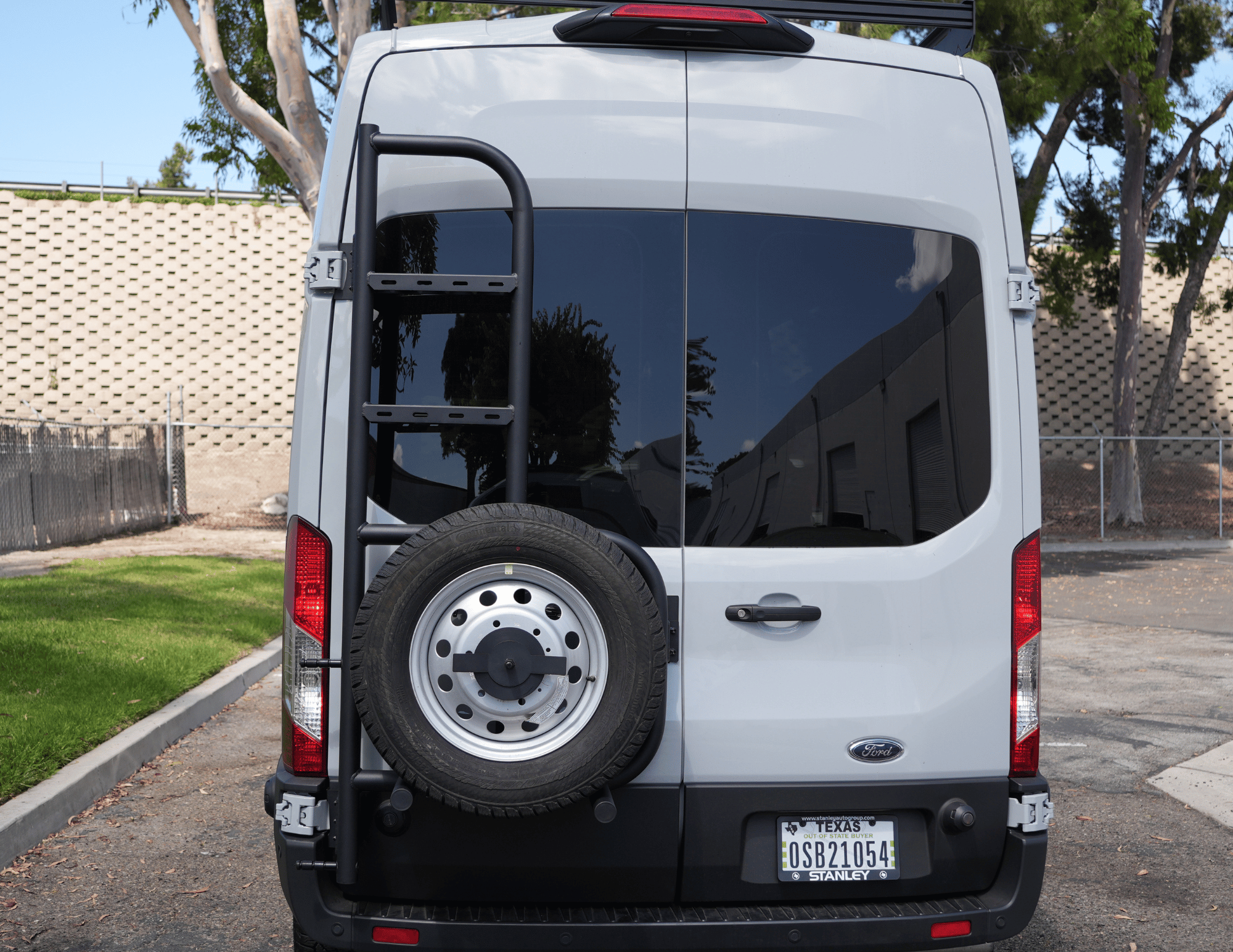 WHITE TOP ADVENTURES REAR DOOR LADDER & TIRE CARRIER (TRANSIT 2015+) - ALUMINUM COMBO