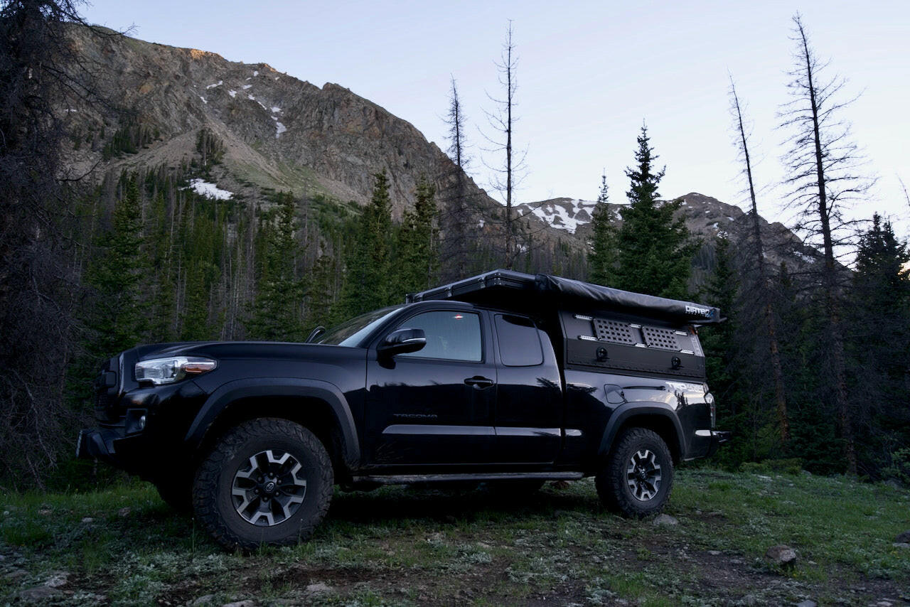 DIRTBOX FREE-STANDING 270-DEGREE AWNING