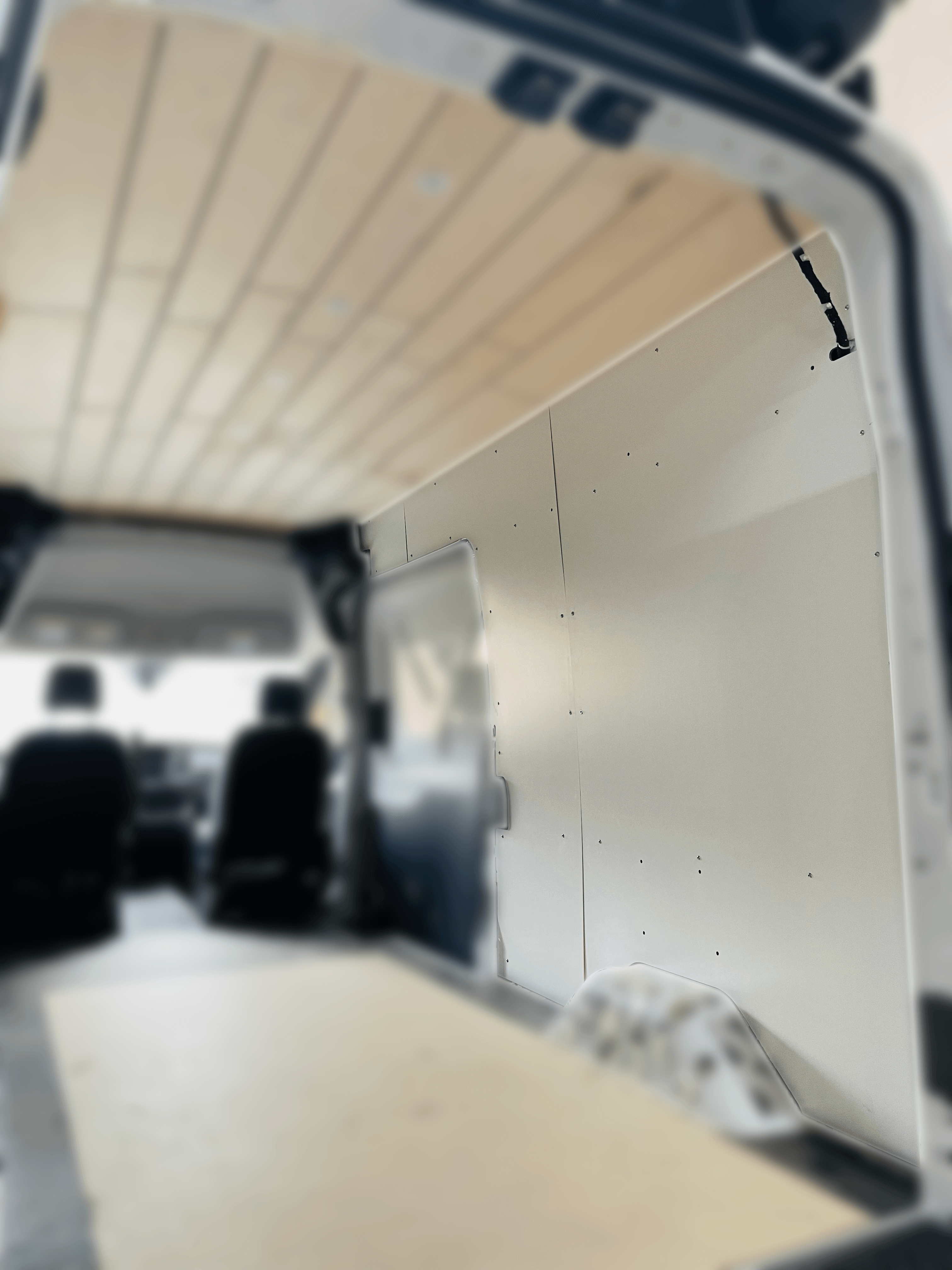 UNAKA GEAR CO. FORD TRANSIT WALL PANEL KIT