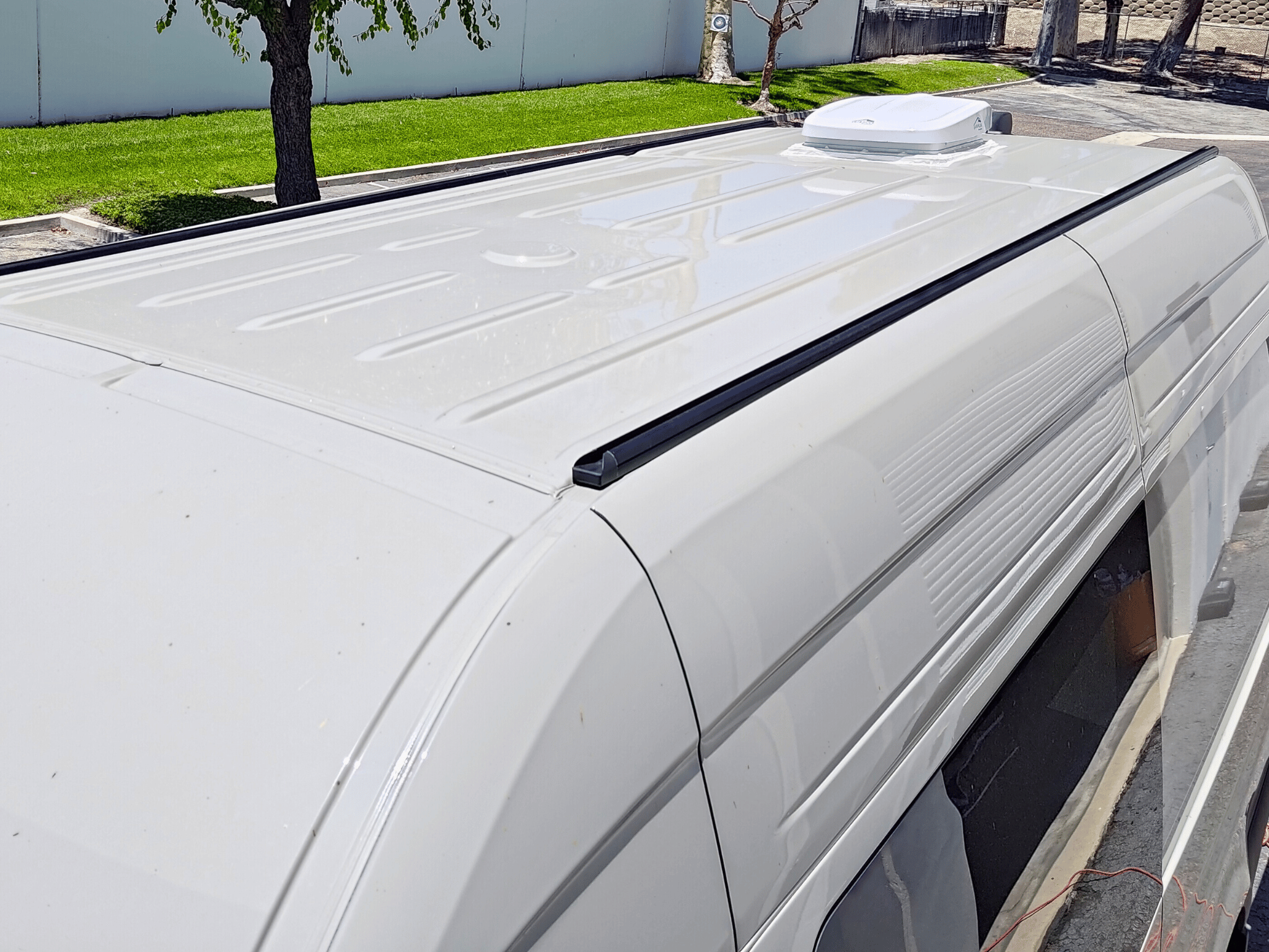 WHITE TOP ADVENTURES SPRINTER 144" ROOF RAIL SYSTEM (2007+) - BLACK ALUMINUM MOUNTING TRACKS