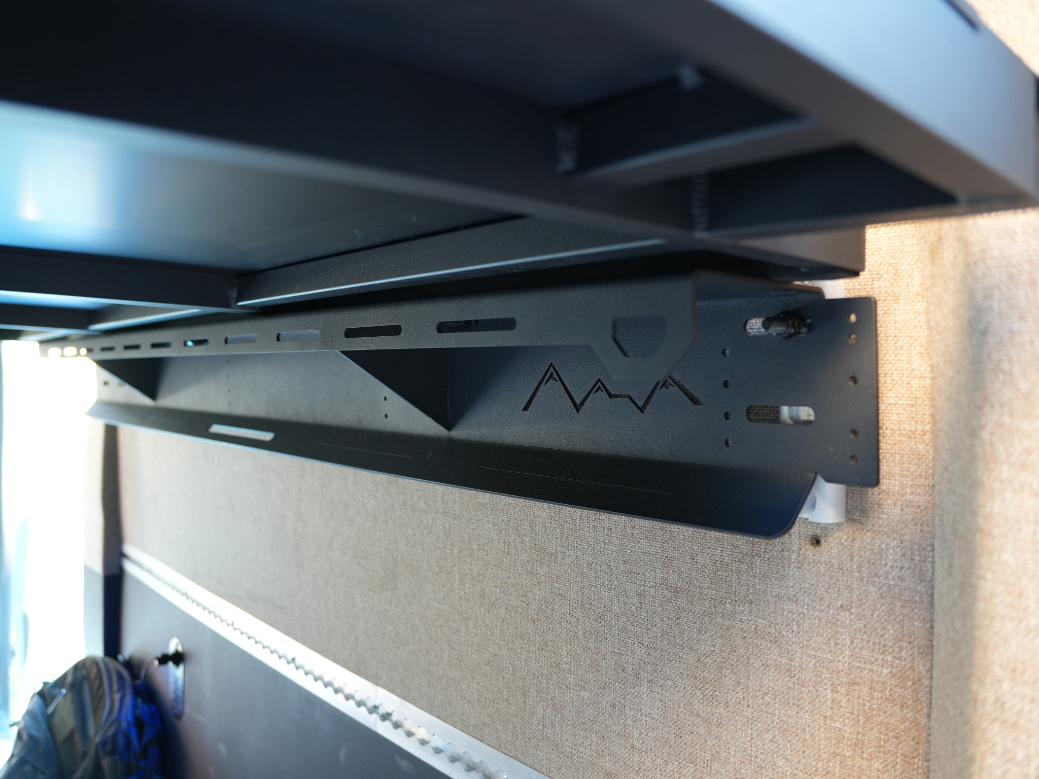 WHITE TOP ADVENTURES® SPRINTER VAN HONEYCOMB PLATFORM BED SYSTEM