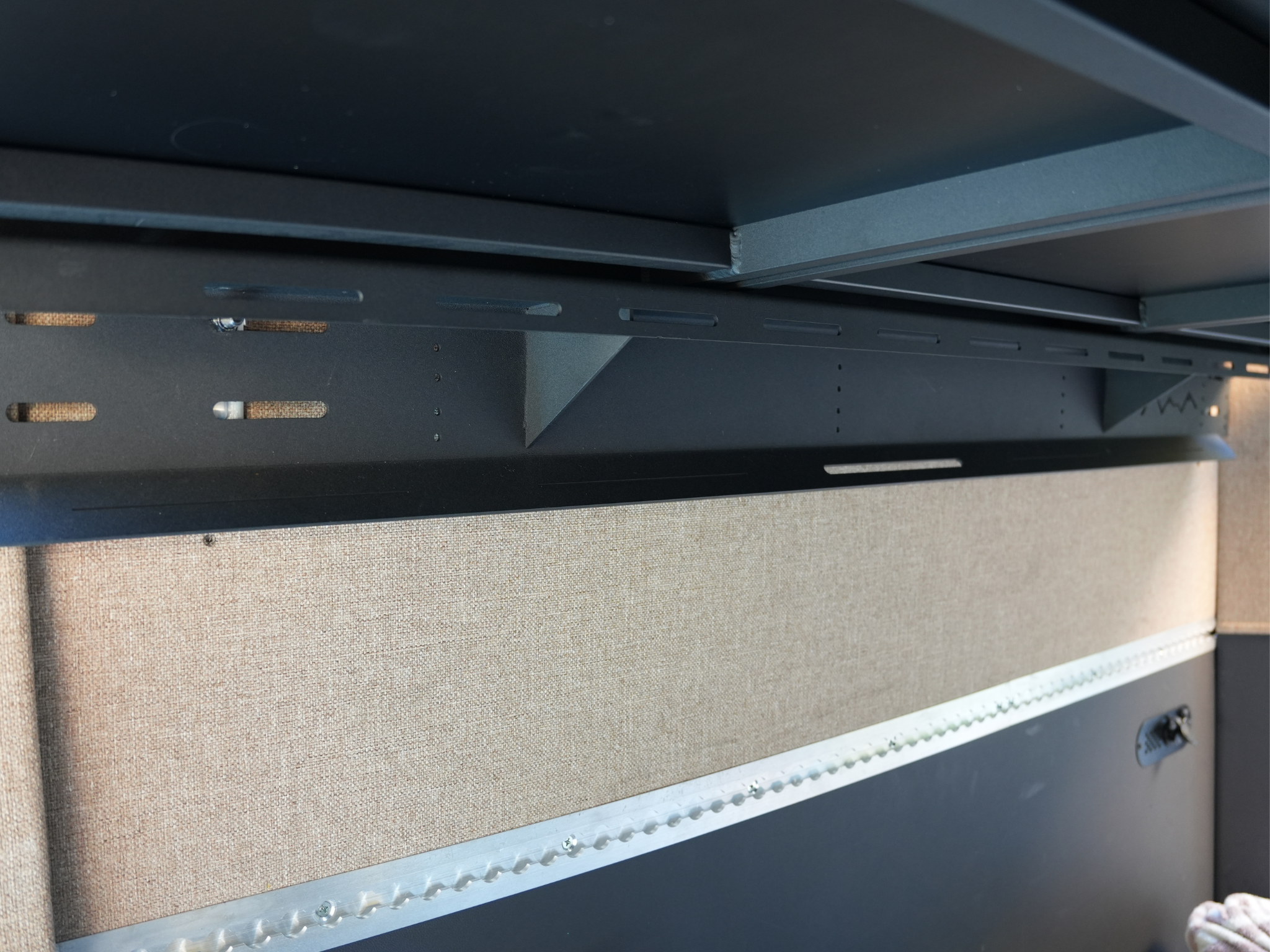 WHITE TOP ADVENTURES® SPRINTER VAN HONEYCOMB PLATFORM BED SYSTEM