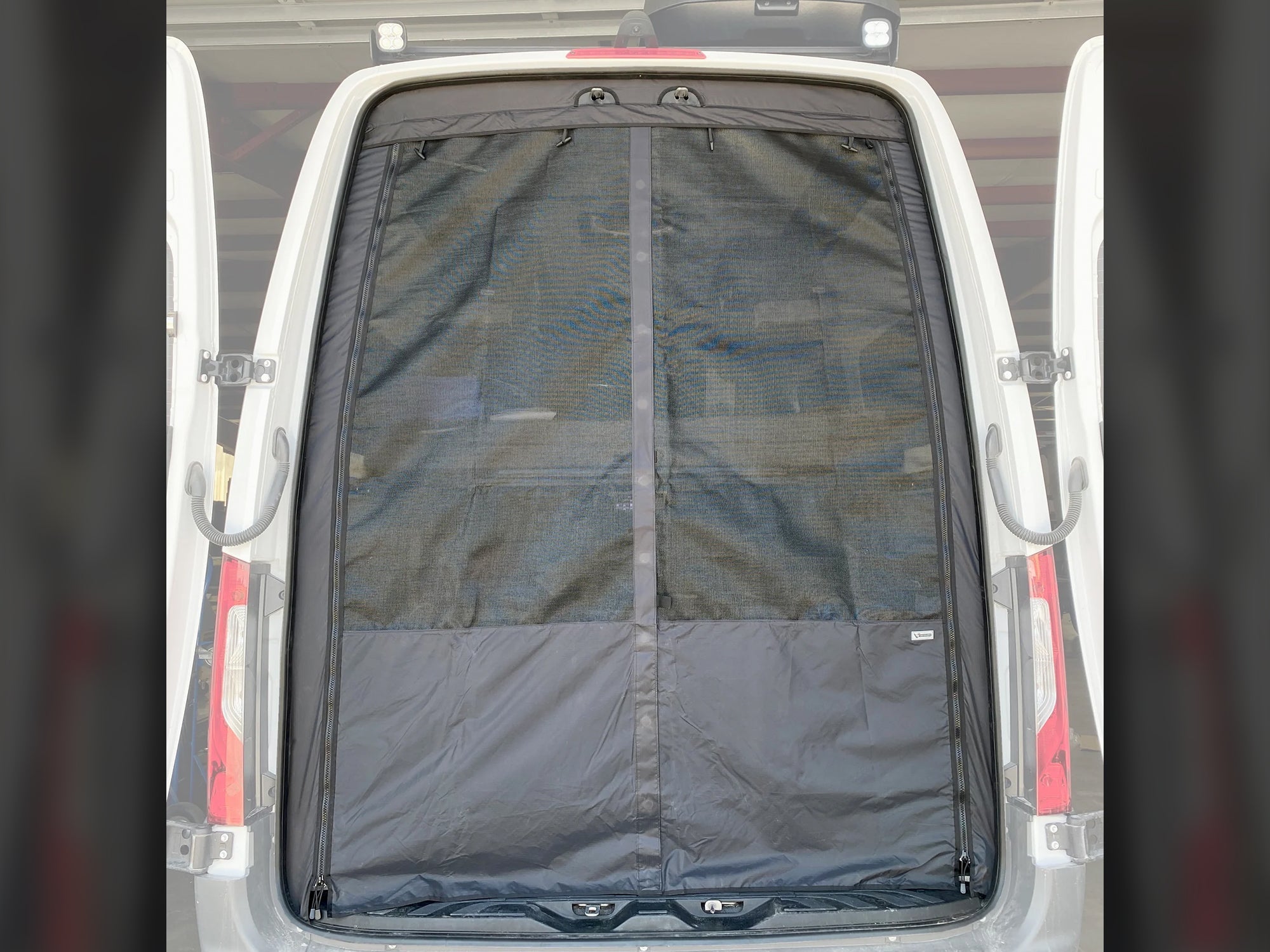 VANNON REAR DOOR MAGNETIC BUG SCREEN