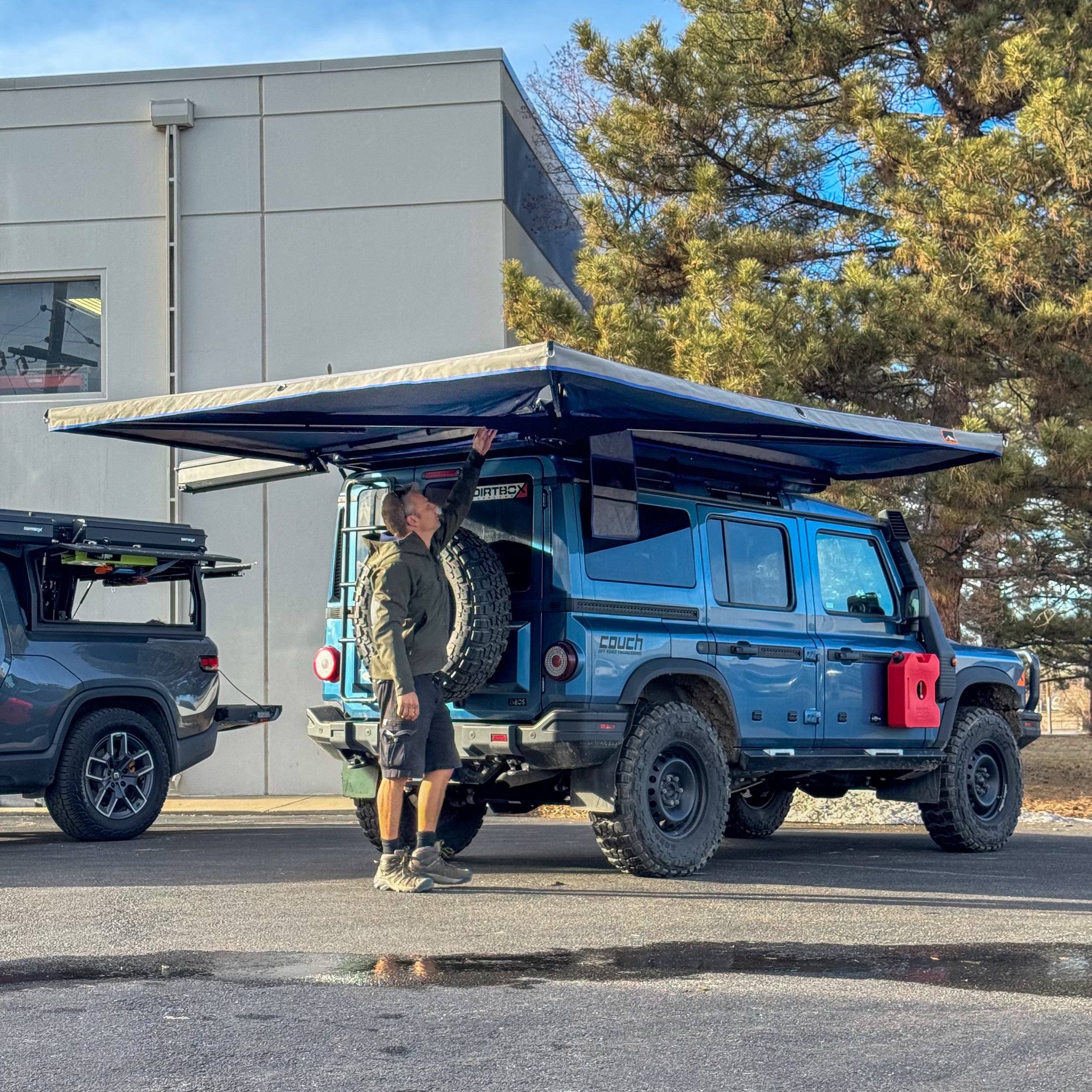 DIRTBOX FREE-STANDING 270-DEGREE AWNING