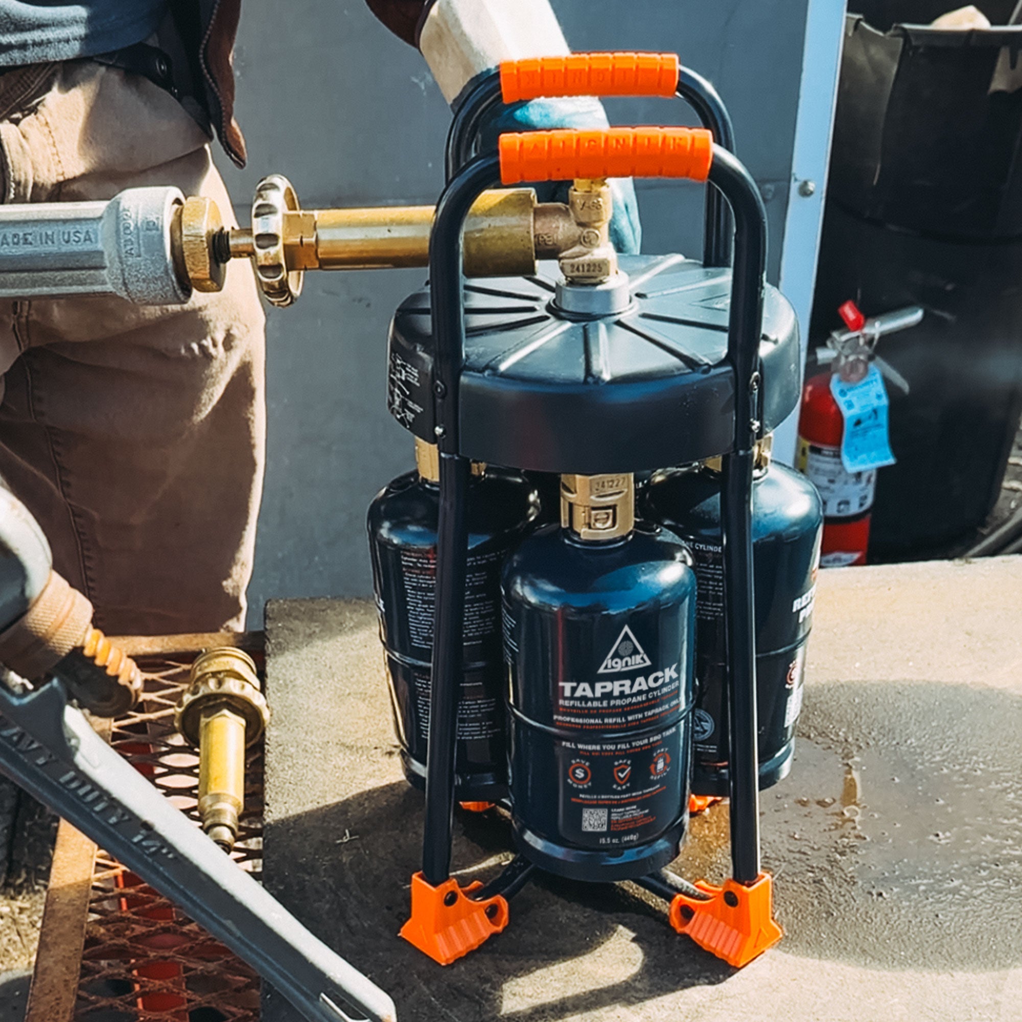 IGNIK® TAPRACK™ REFILLABLE PROPANE SYSTEM KIT